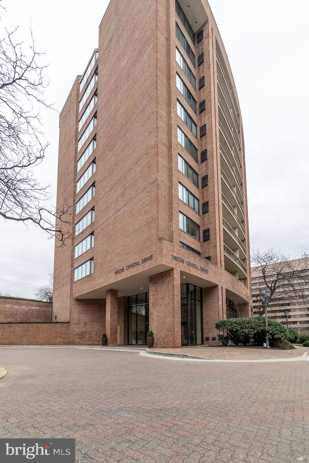 Arlington, VA 22202,1805 CRYSTAL DR #1002S