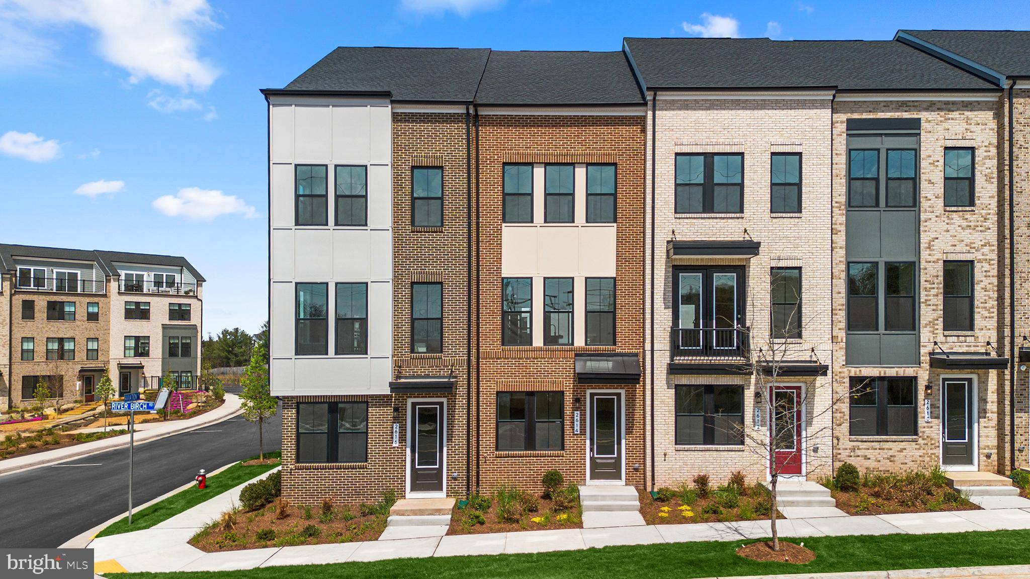 Herndon, VA 20171,2614 RIVER BIRCH RD