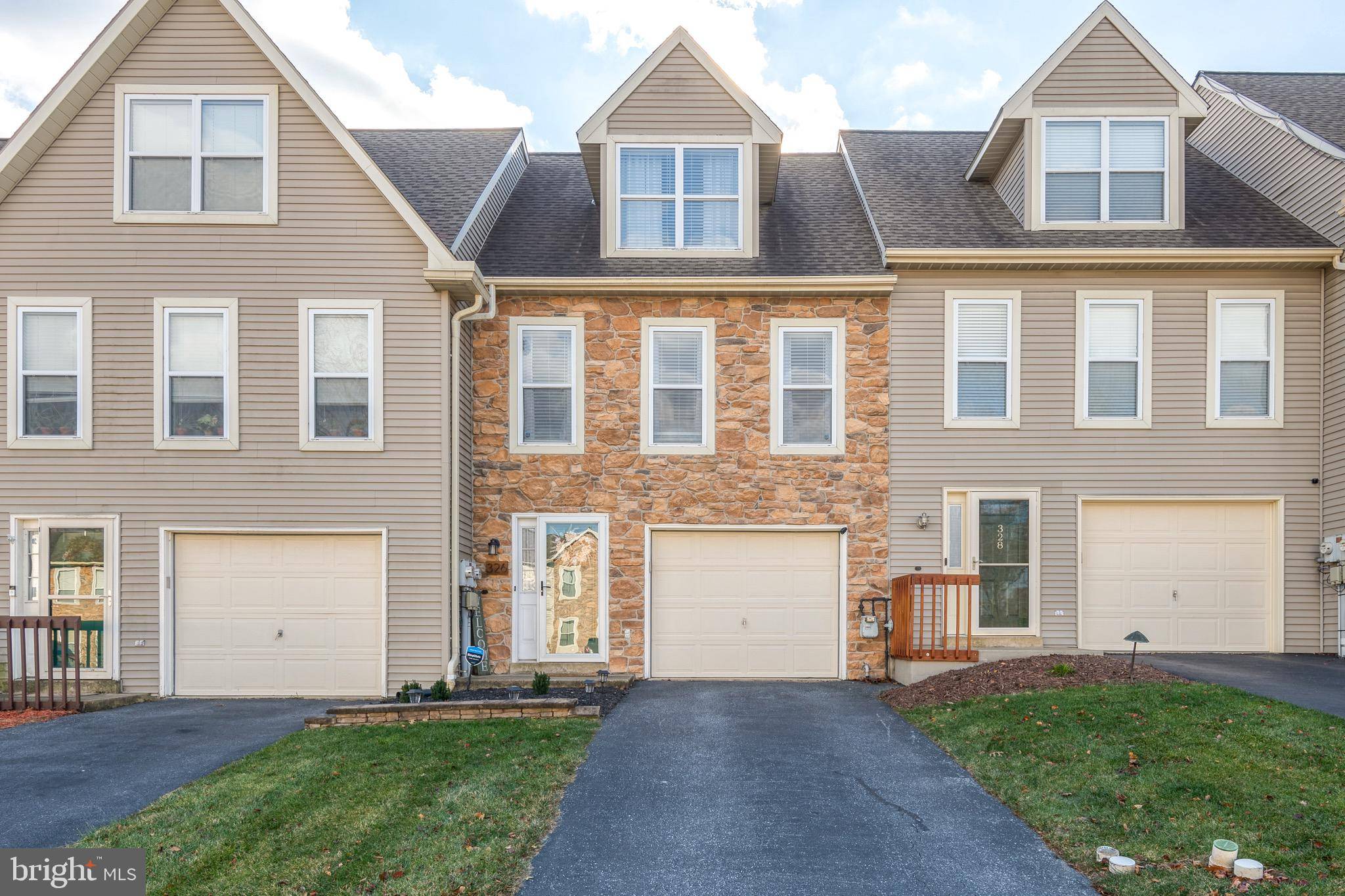 Mountville, PA 17554,326 OAKRIDGE DR