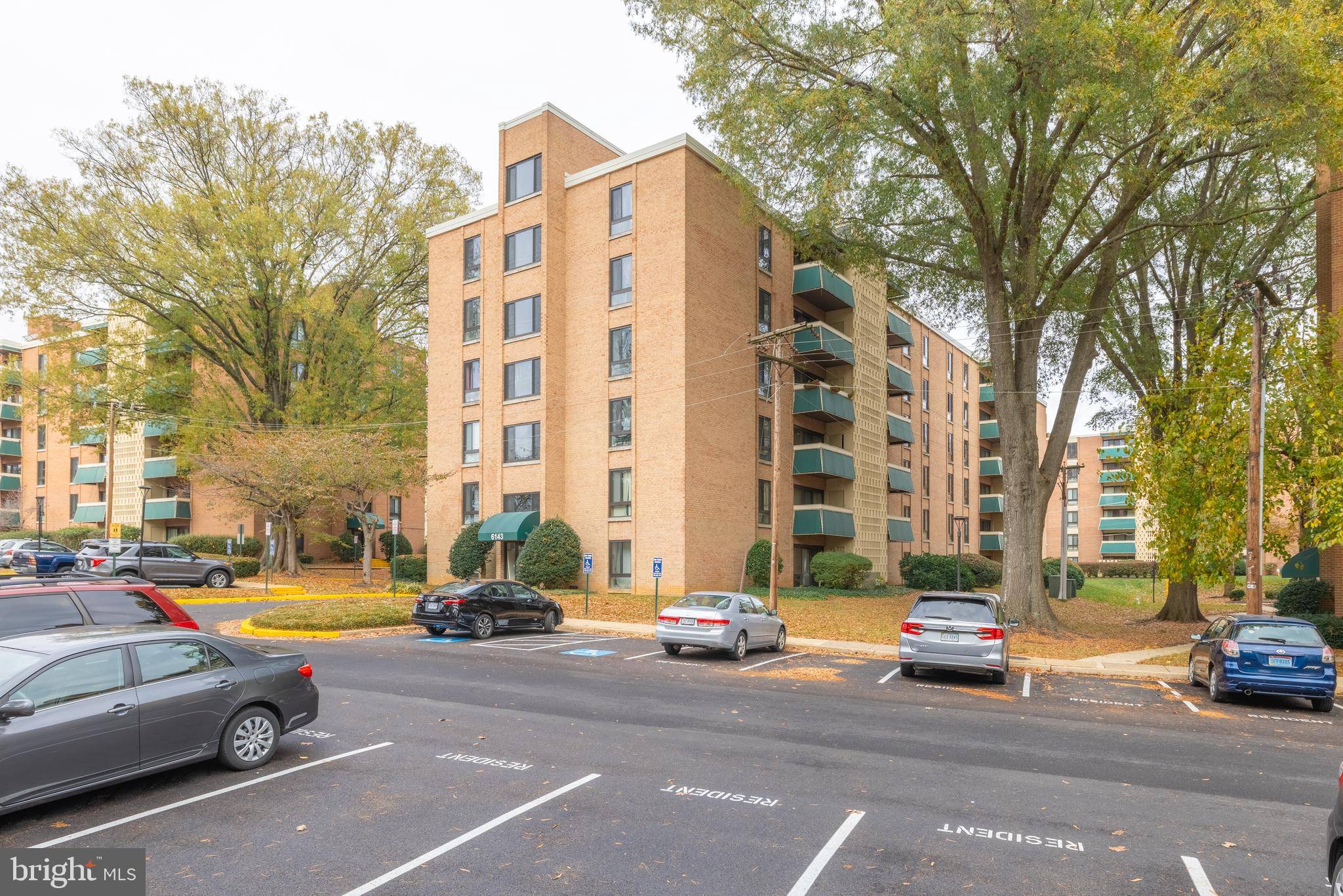 Falls Church, VA 22041,6143 LEESBURG PIKE #404