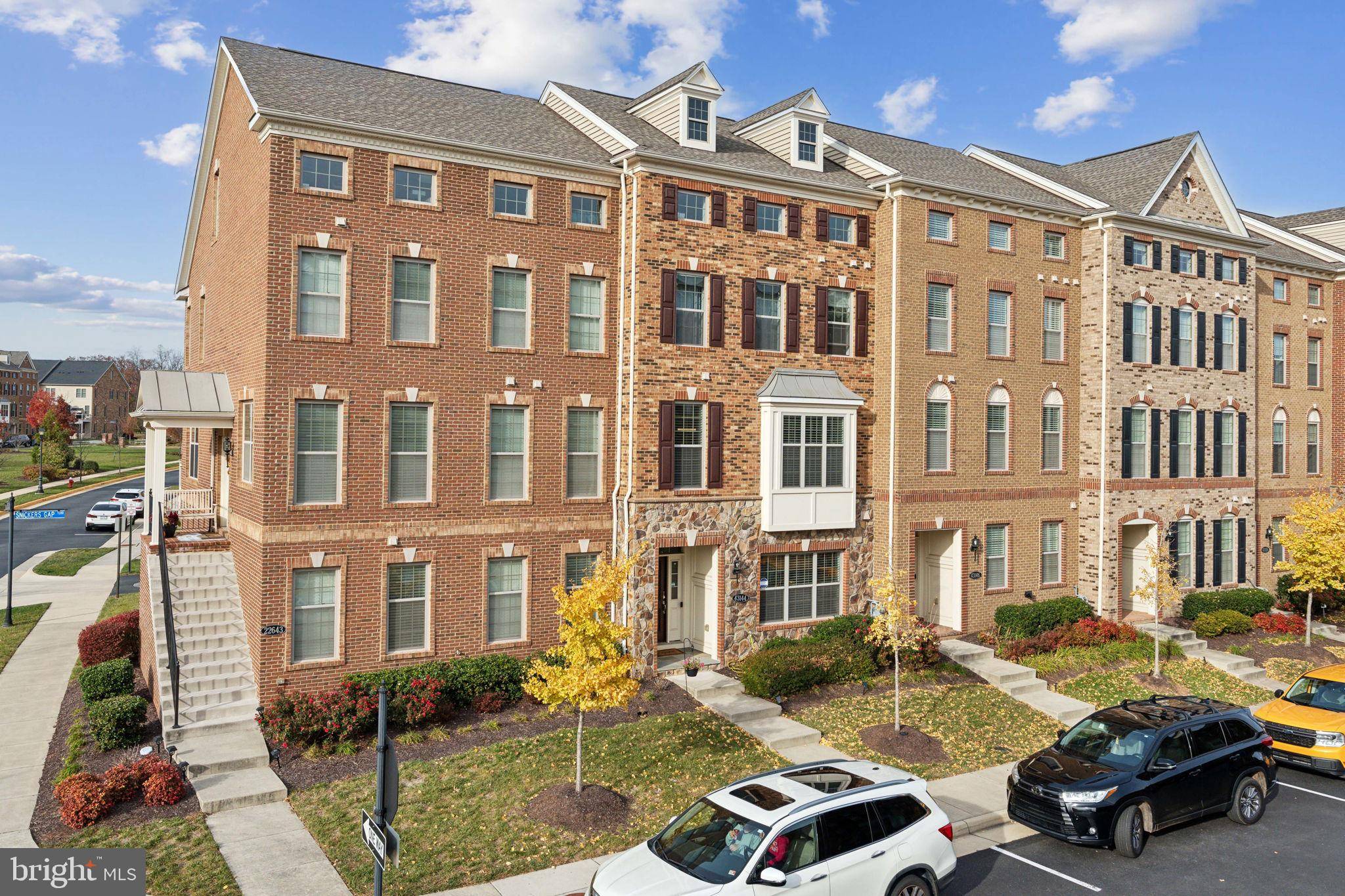 Ashburn, VA 20148,43144 SHORE SQ