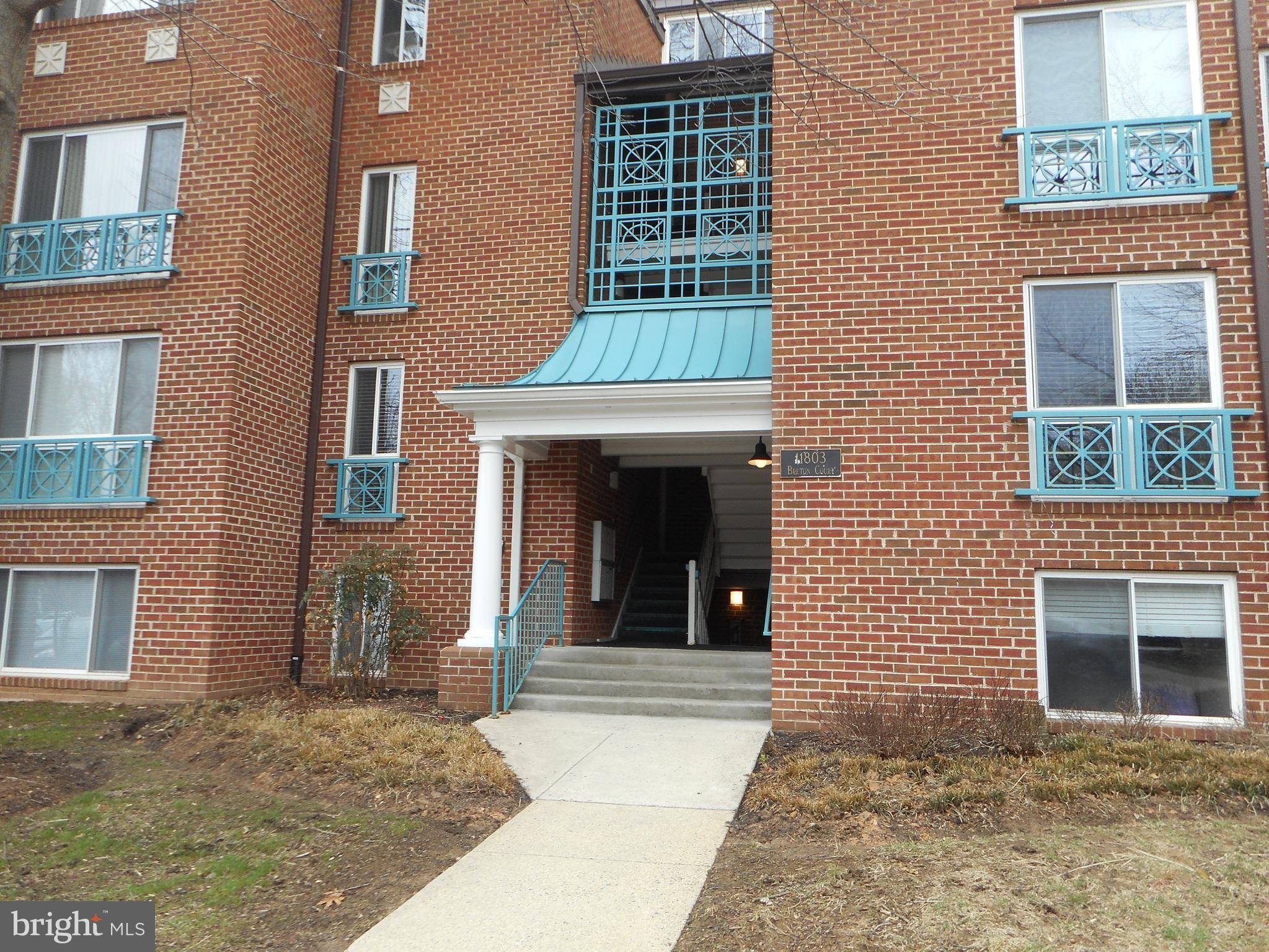 Reston, VA 20191,11803 BRETON CT #12C