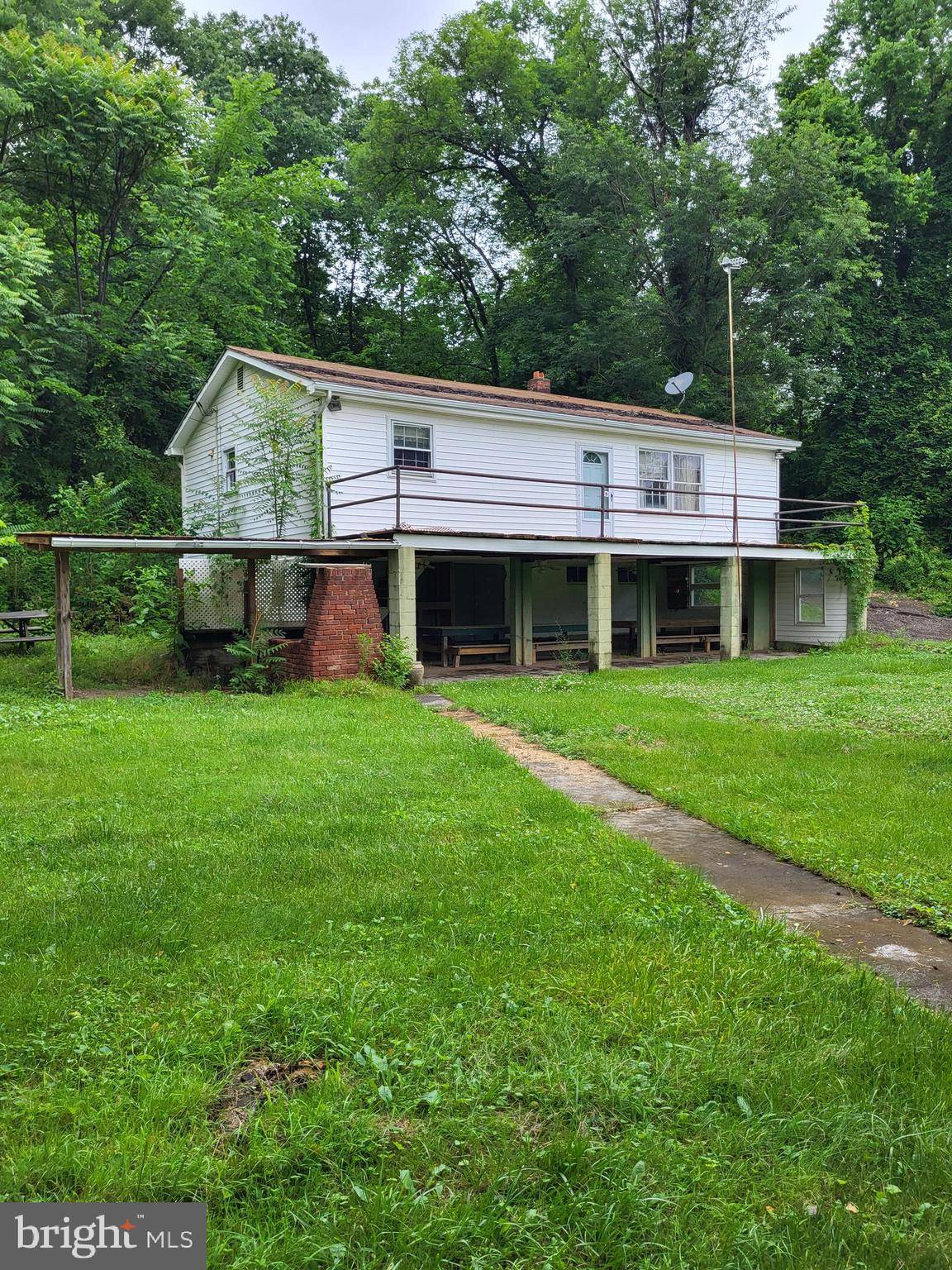 Hedgesville, WV 25427,1041 PUFFENBURGER LN