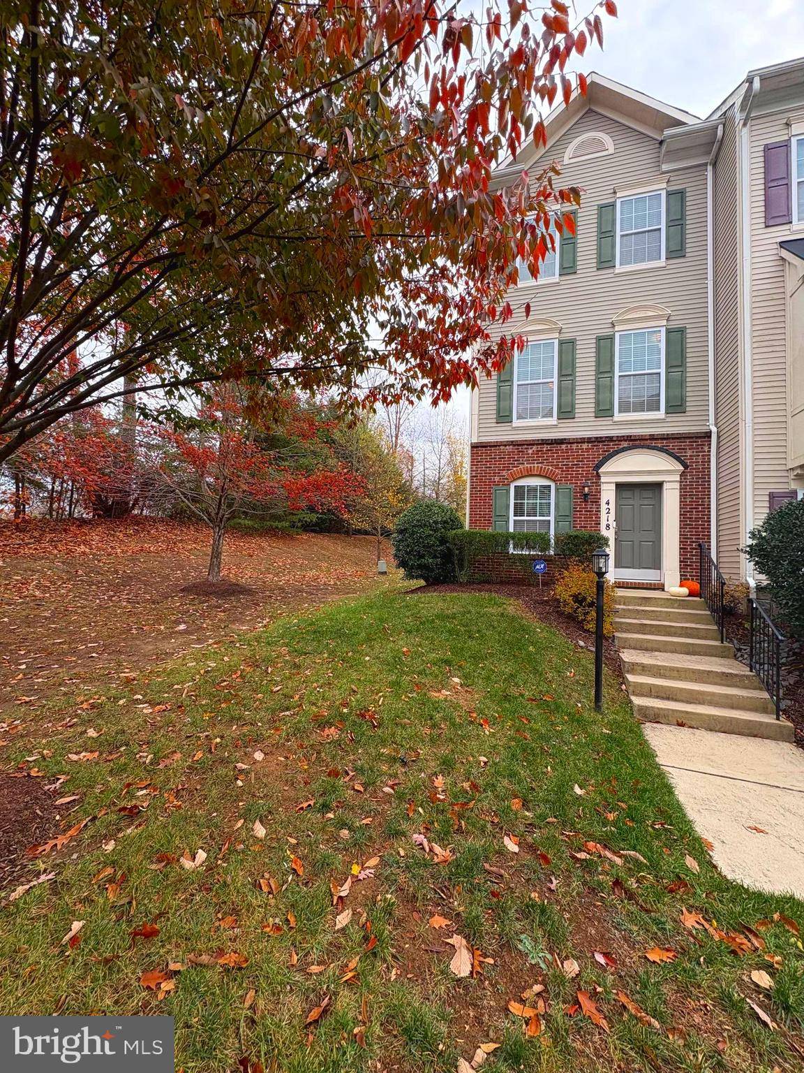 Triangle, VA 22172,4218 POTOMAC HIGHLANDS CIR