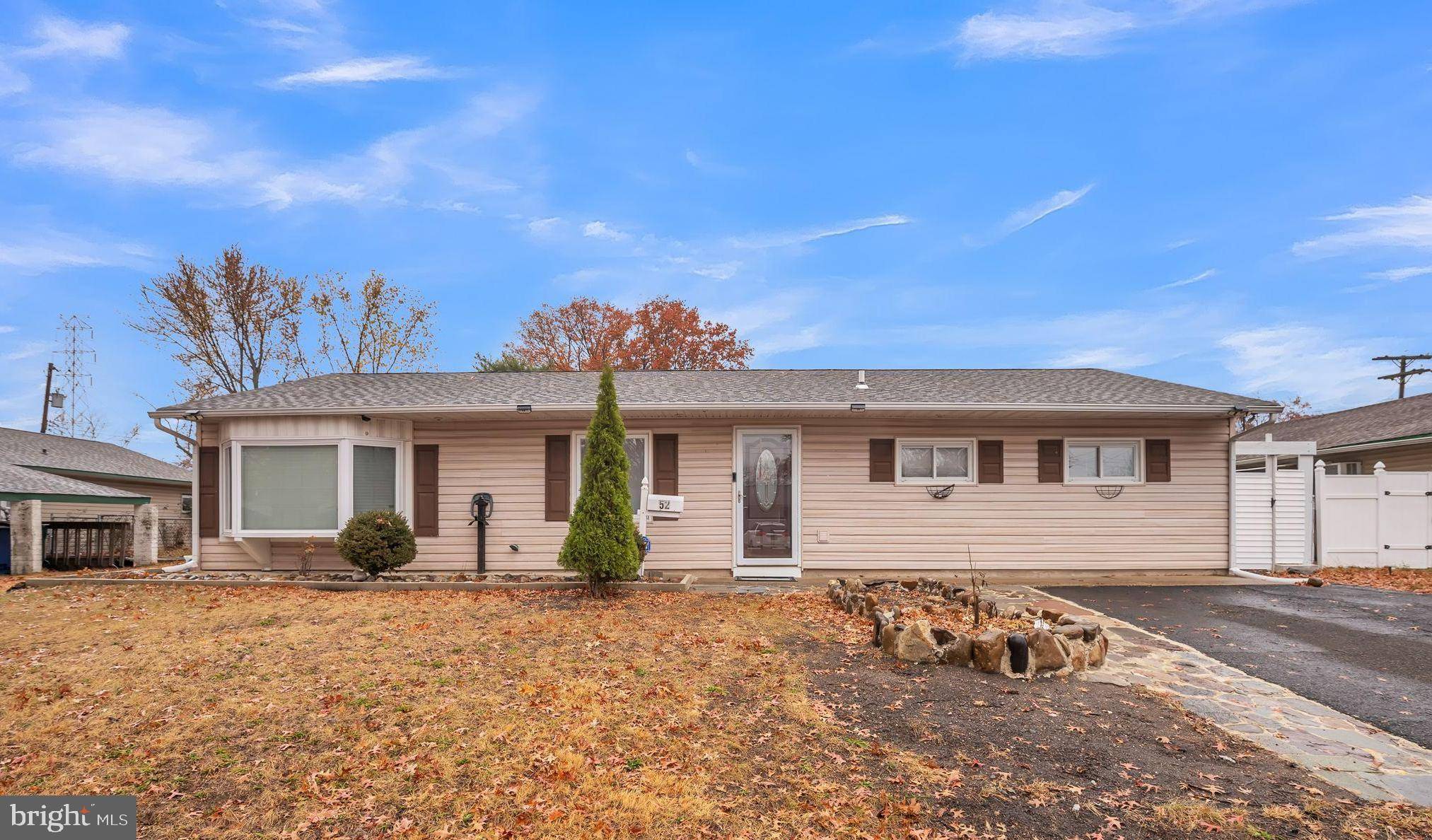 Levittown, PA 19055,52 OLD SPRUCE LN