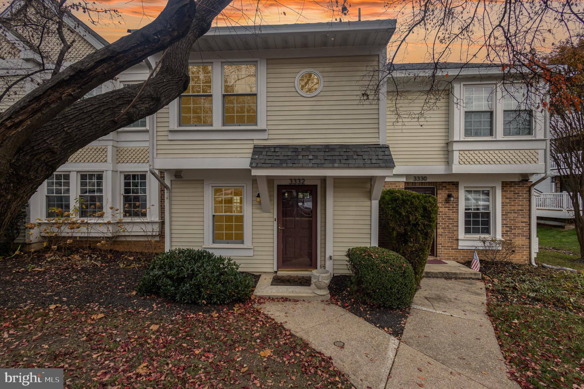 Falls Church, VA 22041,3332 LAKESIDE VIEW DR #4-7