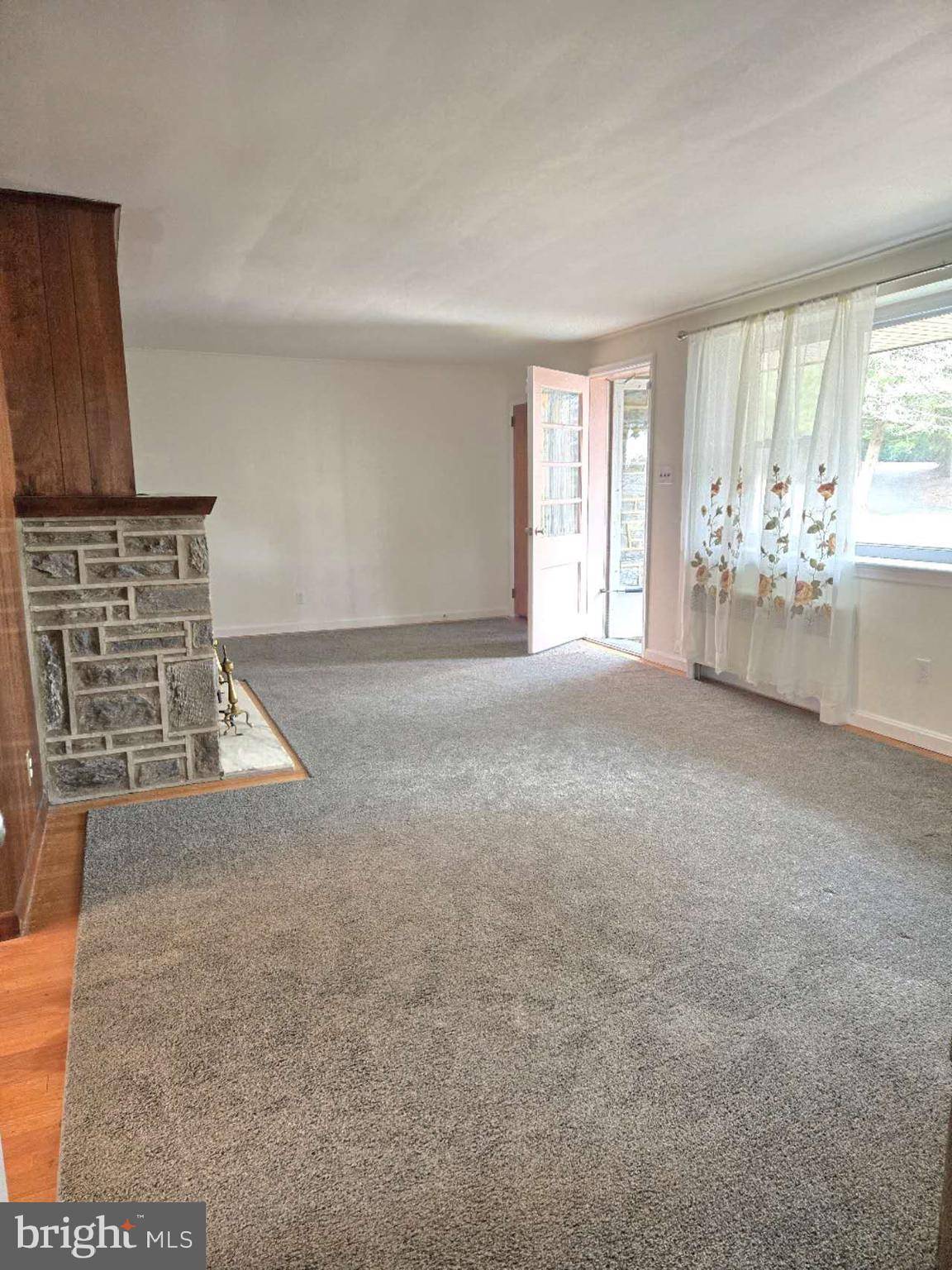 Elkins Park, PA 19027,34 TOWNSHIP LINE RD