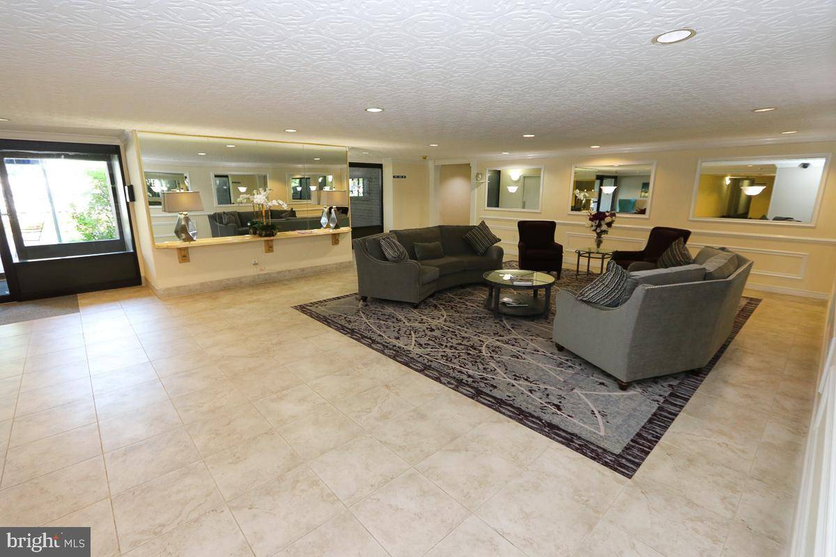 Rydal, PA 19046,1570 THE FAIRWAY #507E