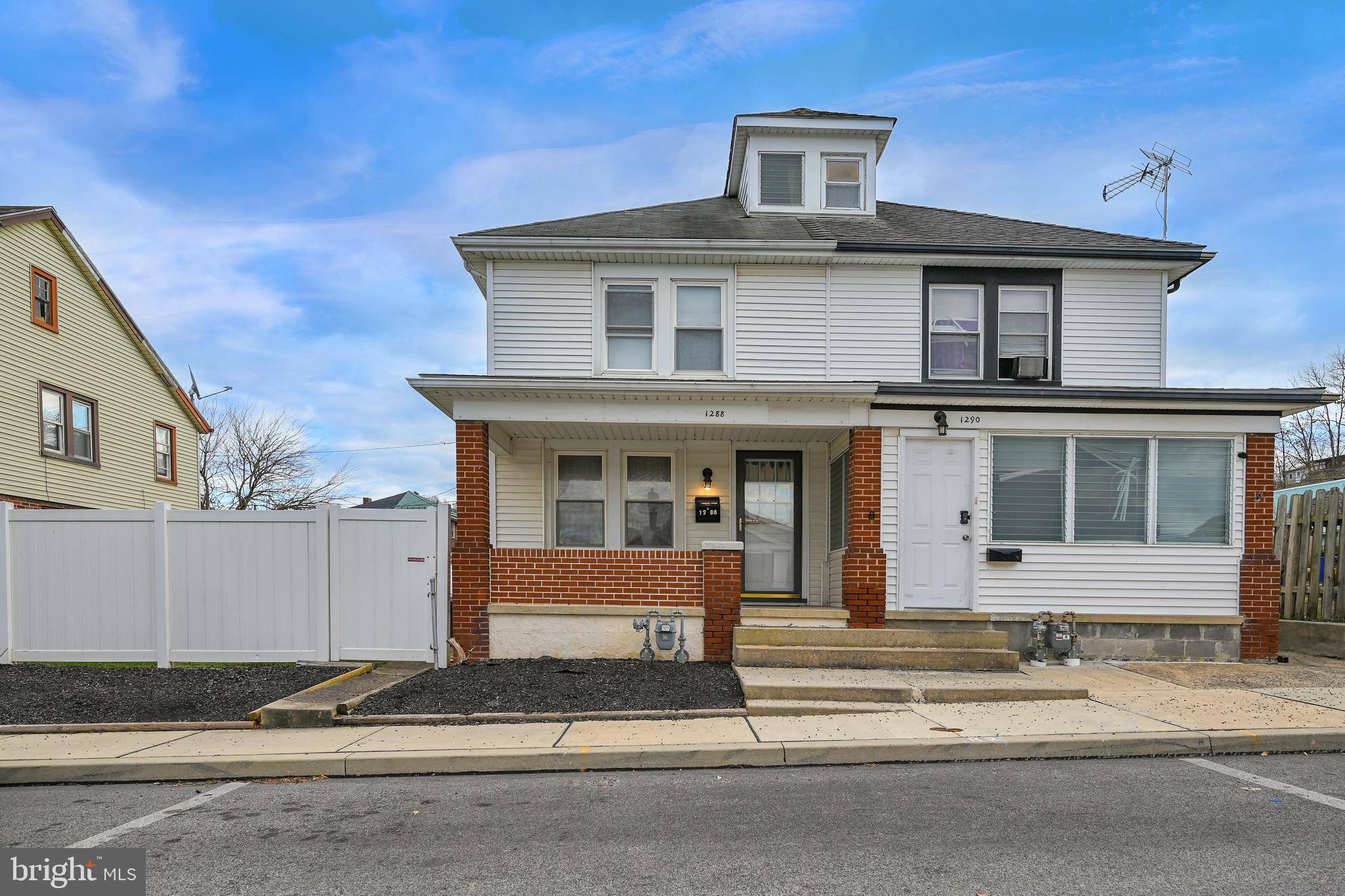 York, PA 17404,1288 W POPLAR ST