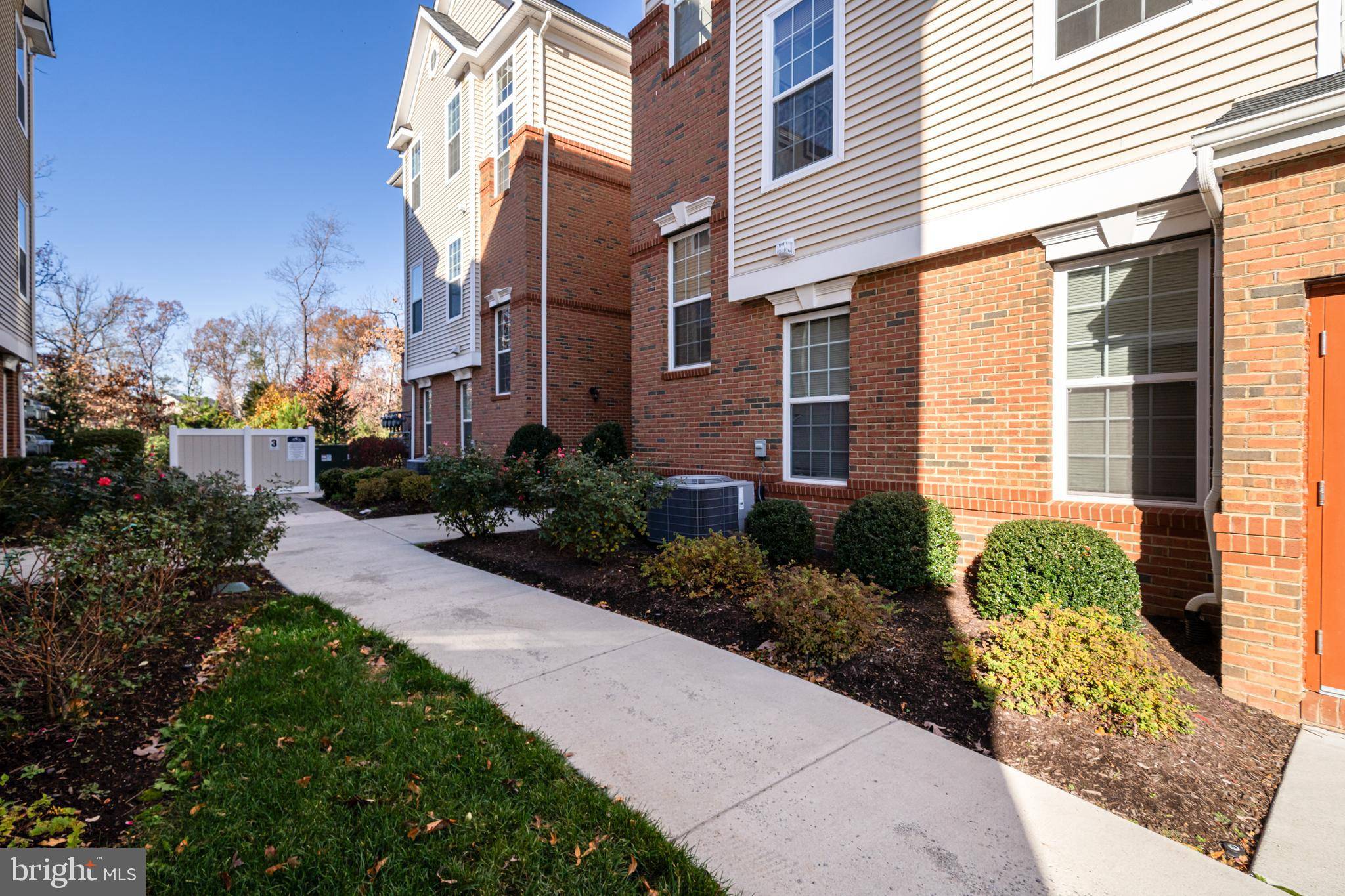 Ashburn, VA 20148,23255 MILLTOWN KNOLL SQ #103