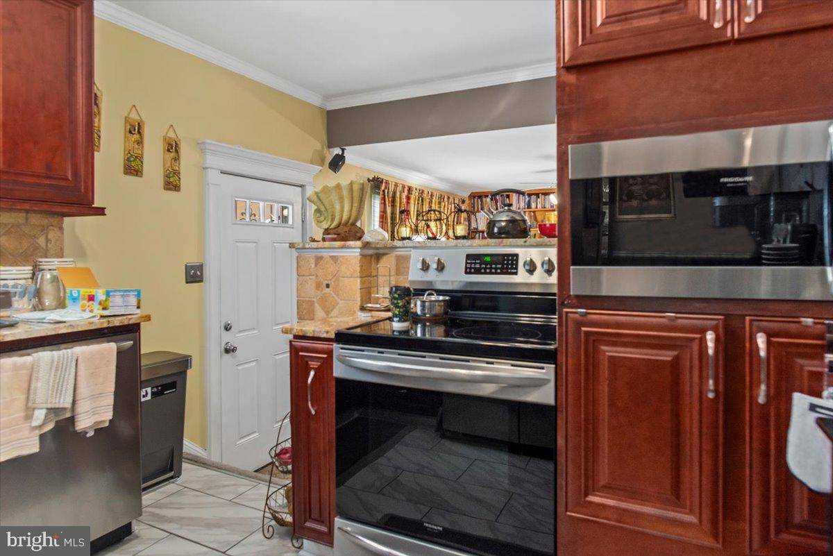 Temple Hills, MD 20748,3915 DANVILLE DR