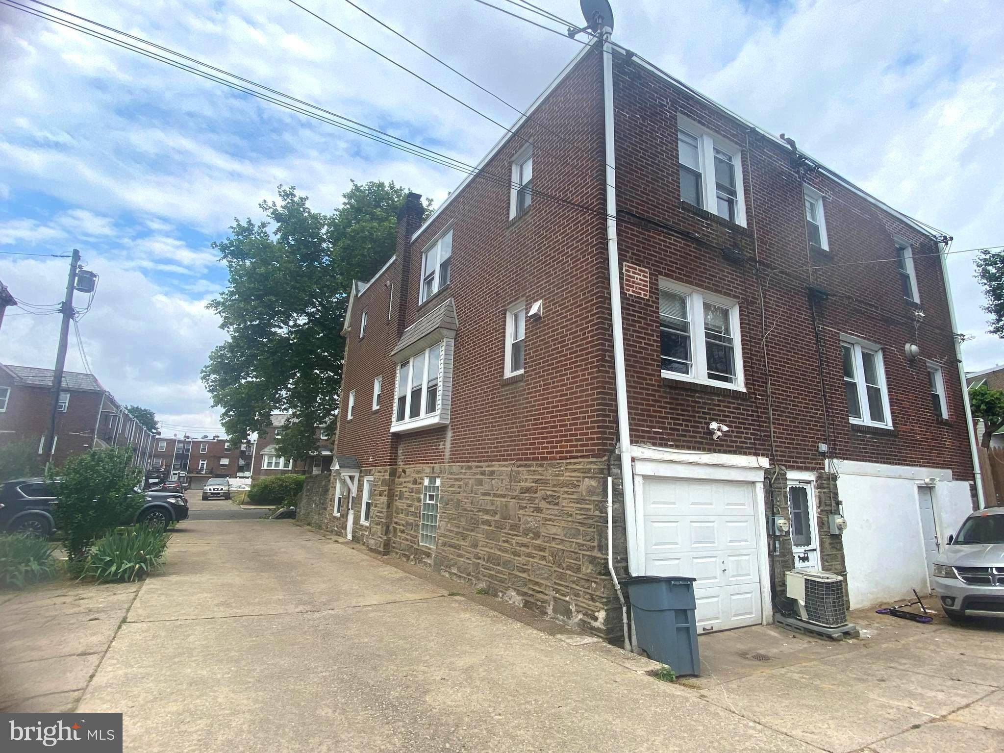 Philadelphia, PA 19149,1463 E HOWELL ST