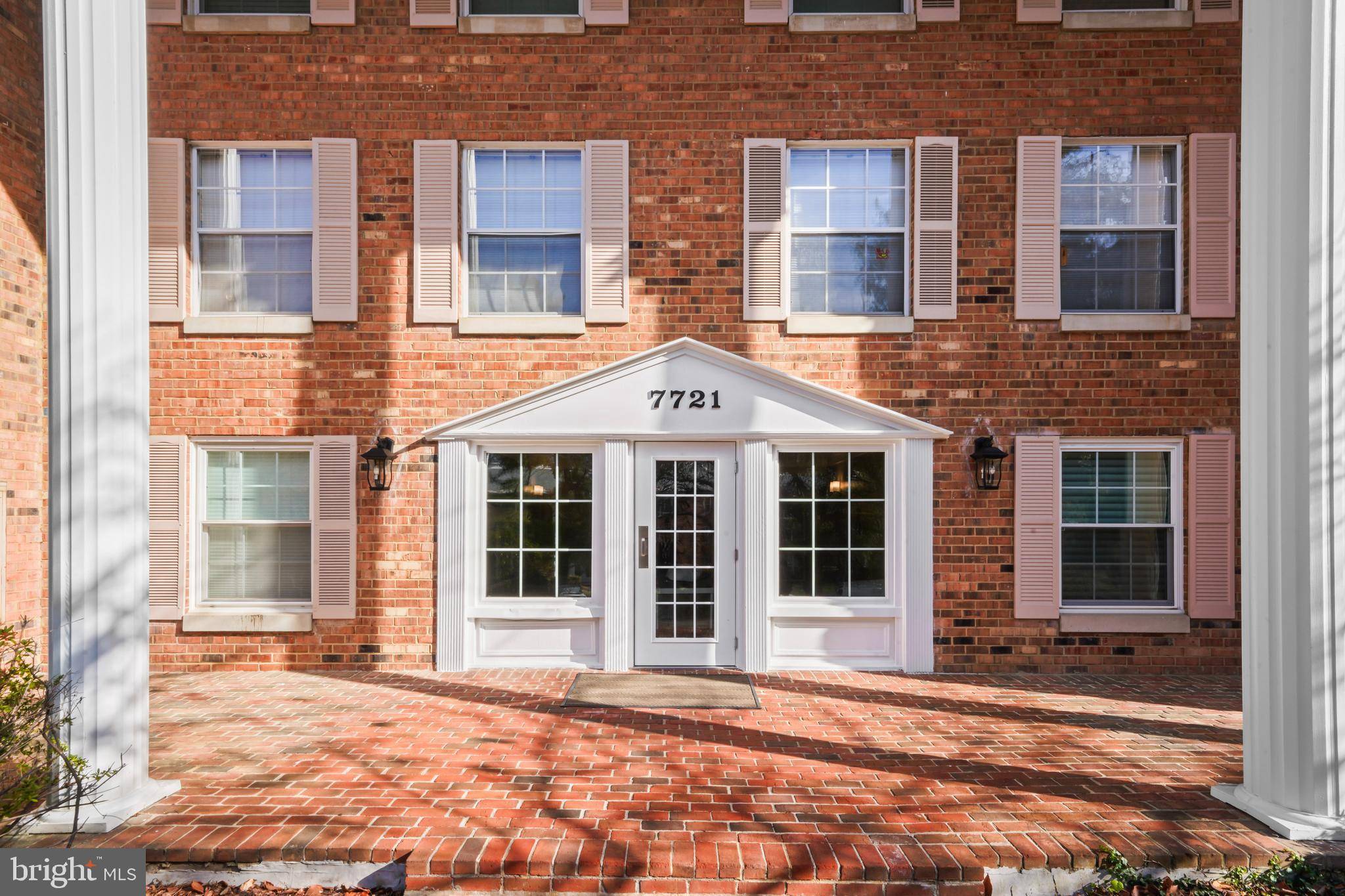 Mclean, VA 22102,7721 TREMAYNE PL #309