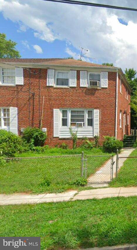 Hyattsville, MD 20782,6607 24TH PL