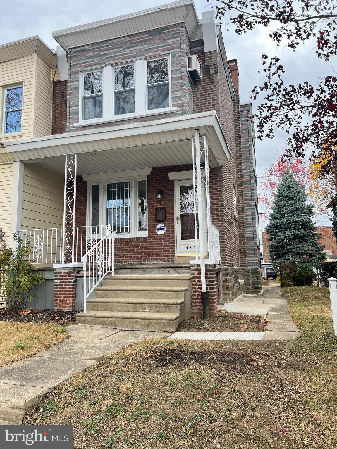 Philadelphia, PA 19111,617 ROBBINS ST