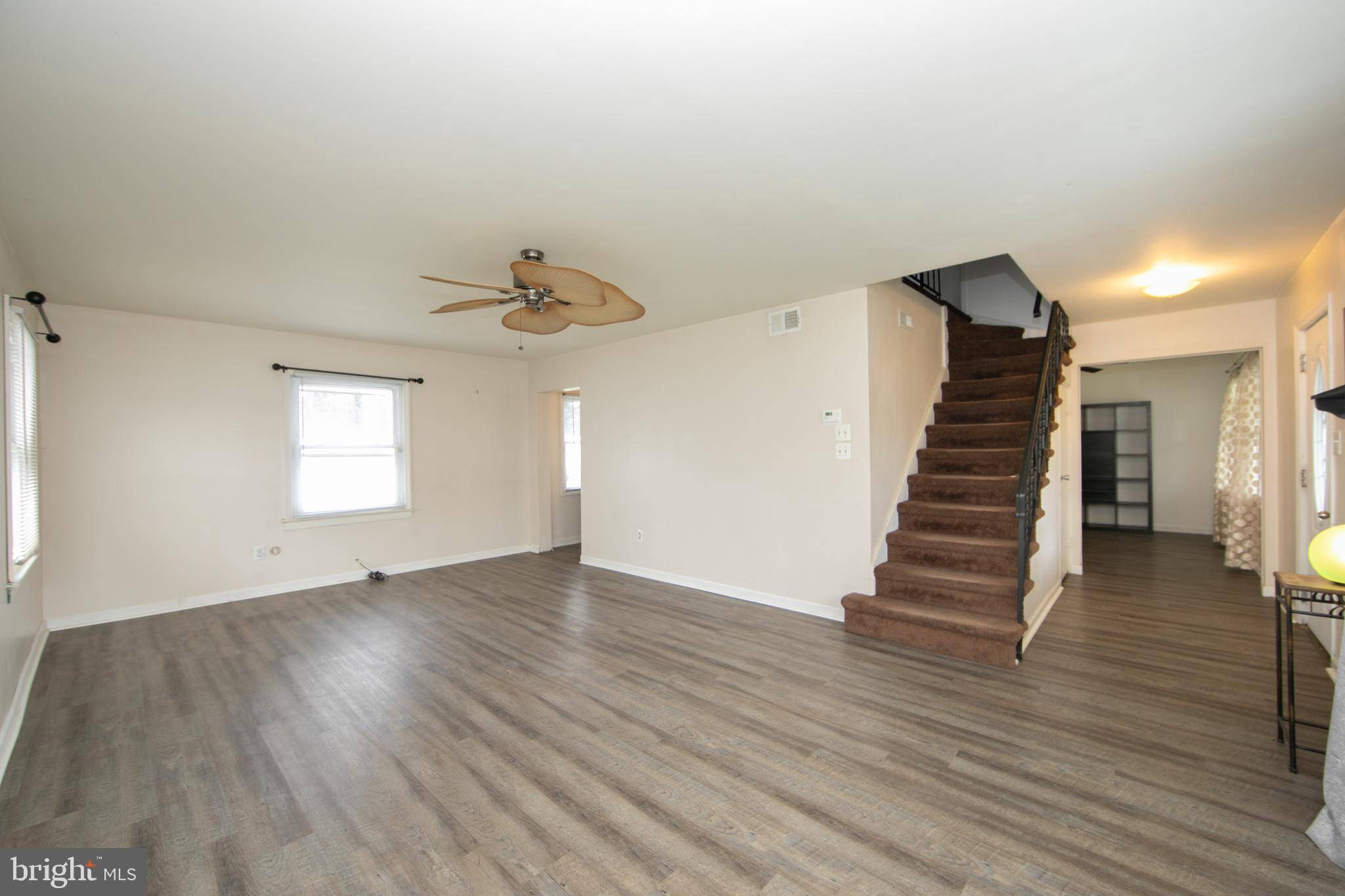 Willingboro, NJ 08046,29 BUDHOLLOW LN
