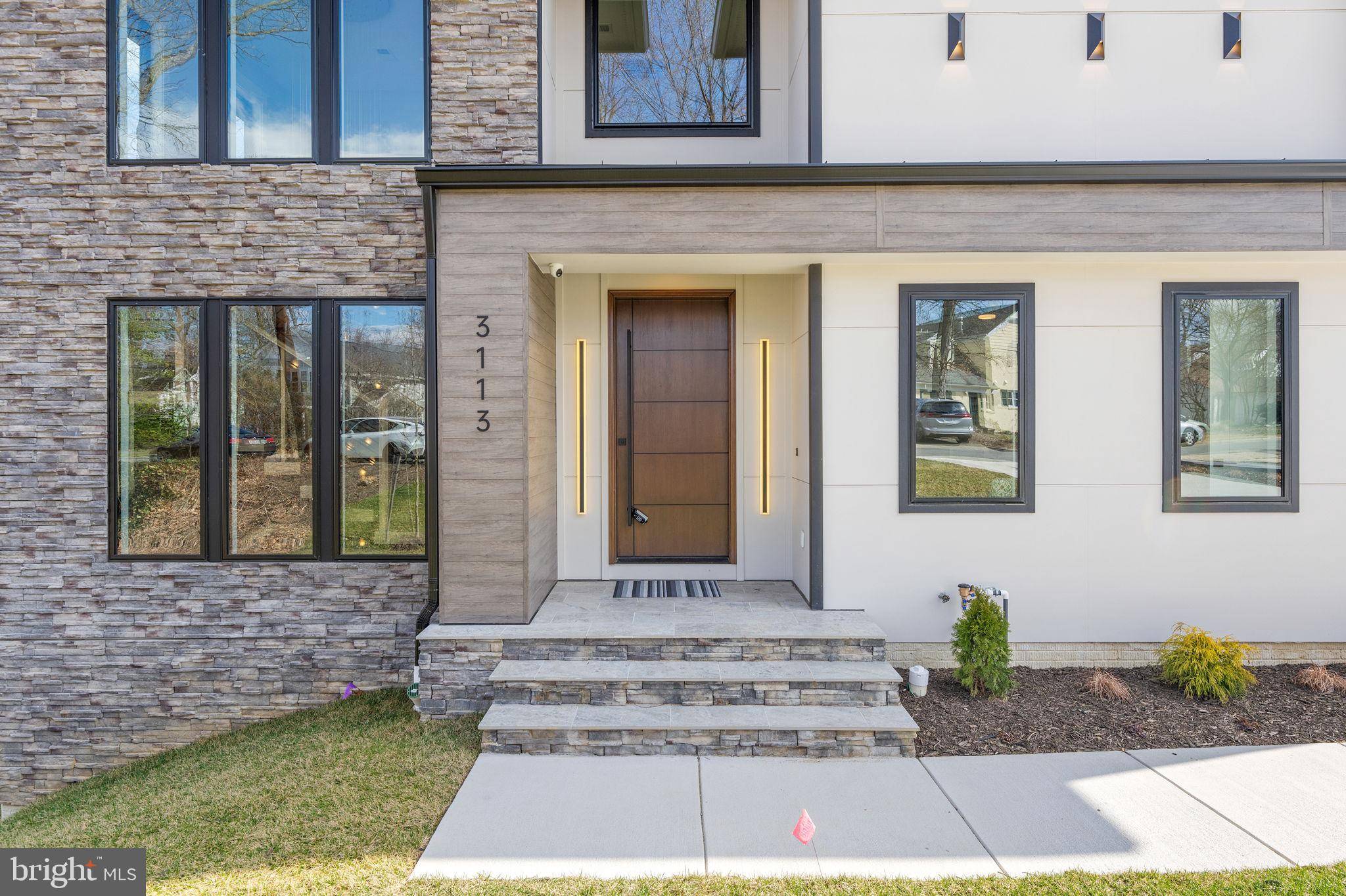 Alexandria, VA 22305,3113 CIRCLE HILL RD