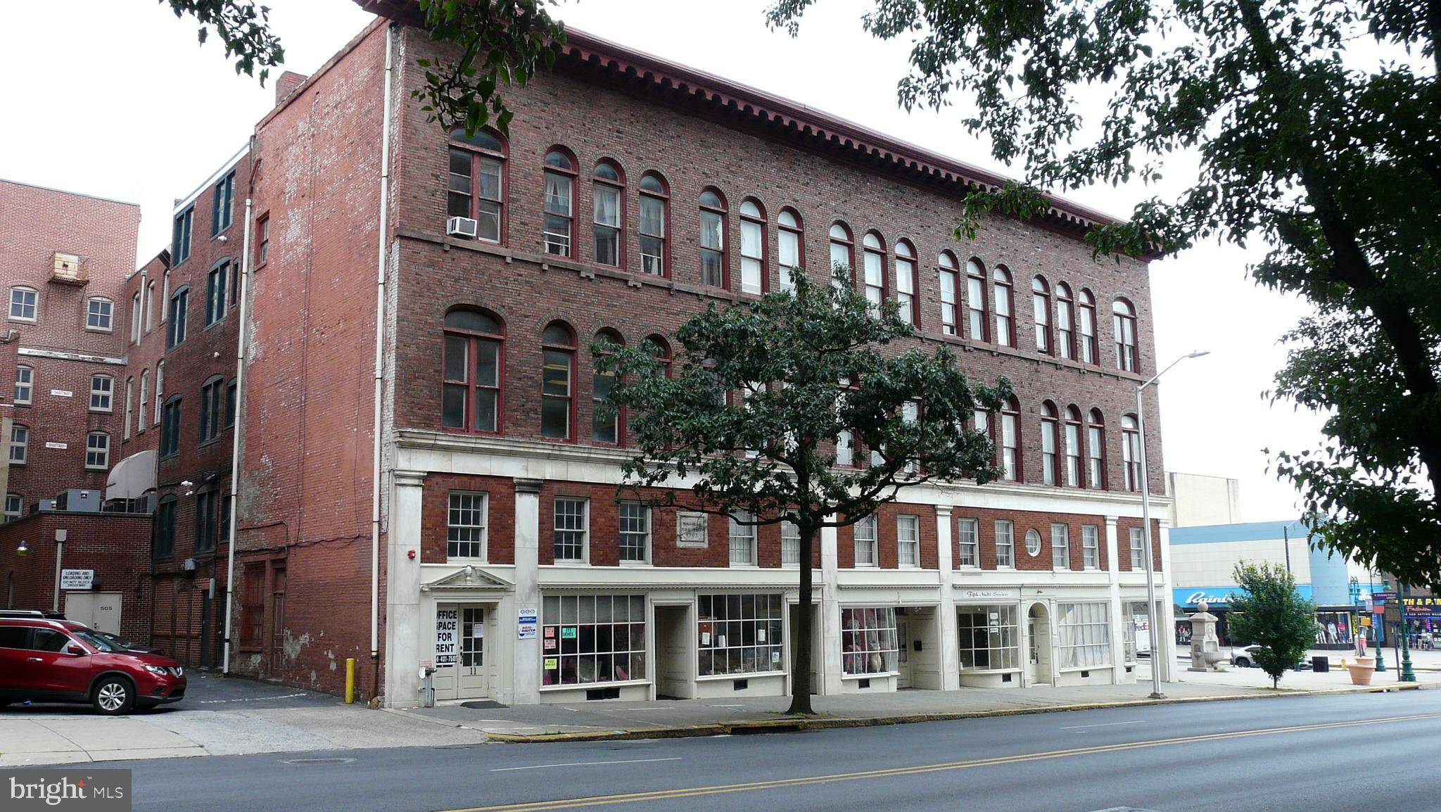 Reading, PA 19601,11 N 5TH ST #2ND FLOOR