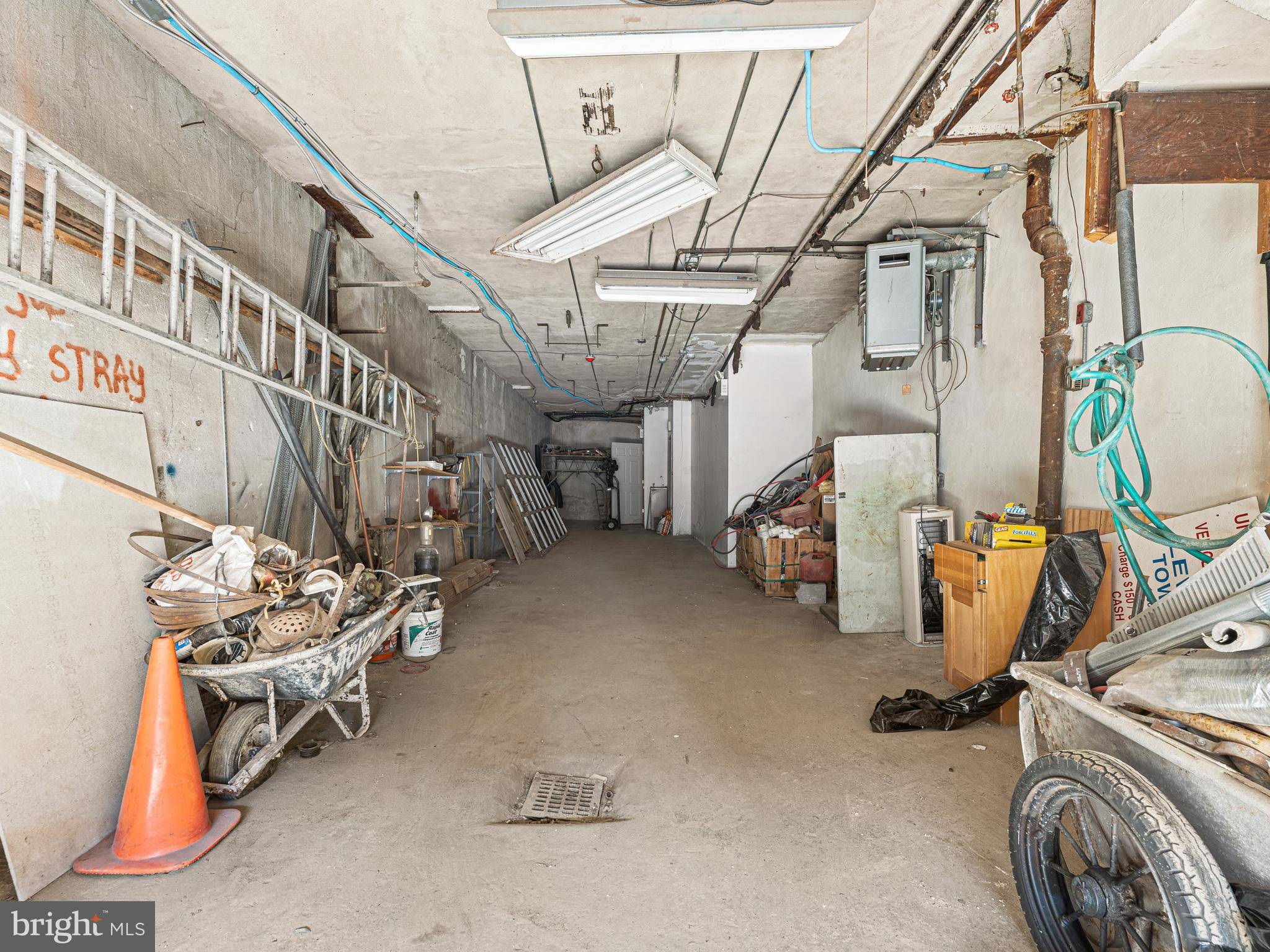 Philadelphia, PA 19145,1909 MORRIS ST