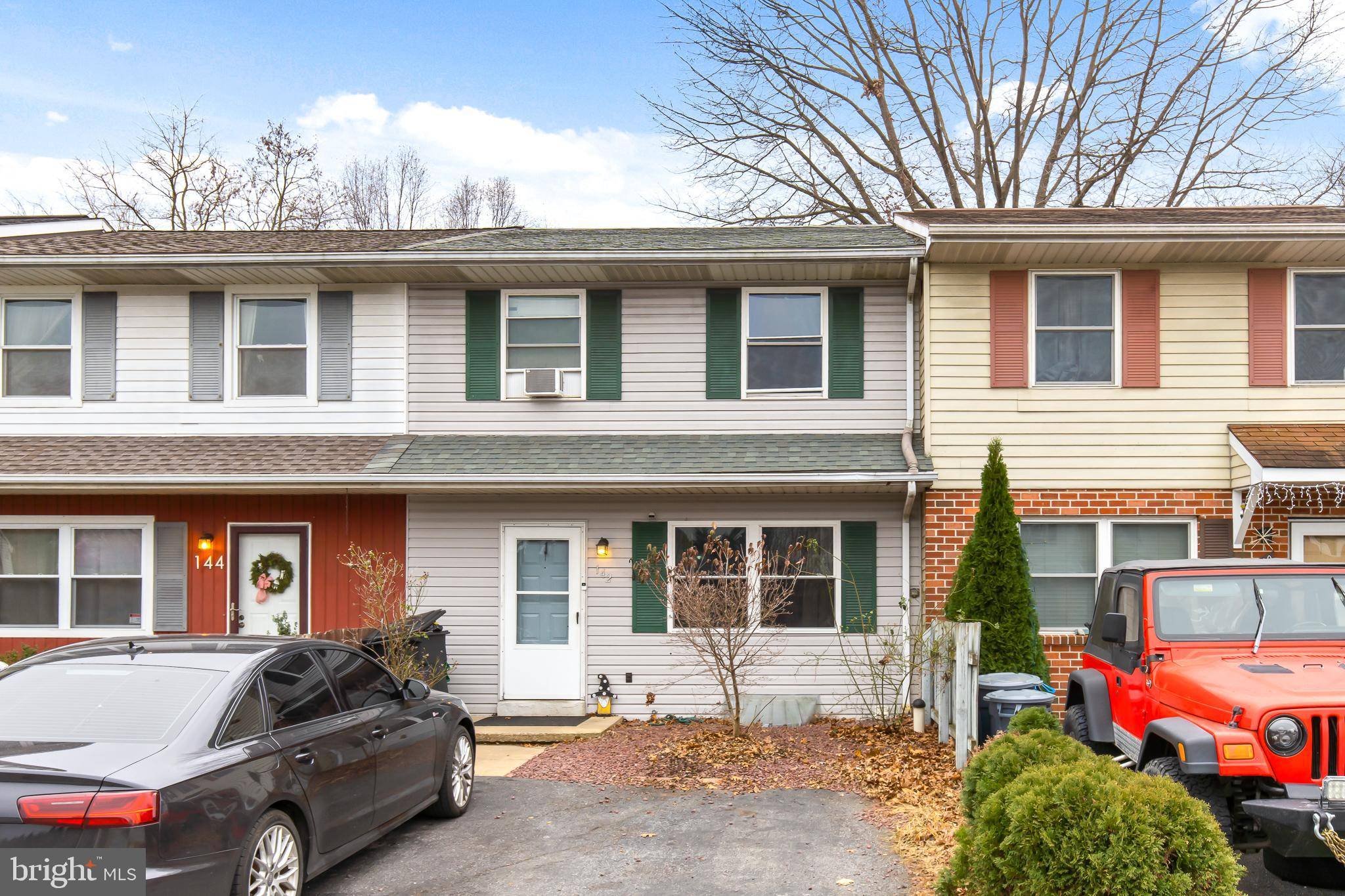 Marietta, PA 17547,142 MAPLEWOOD LN