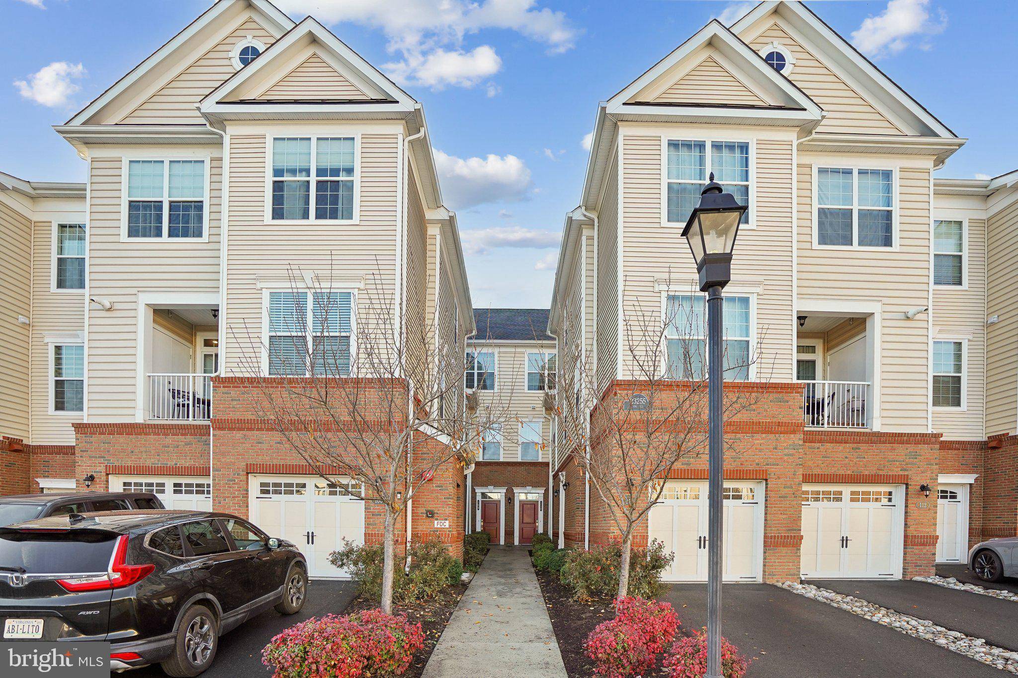 Ashburn, VA 20148,23255 MILLTOWN KNOLL SQ #110