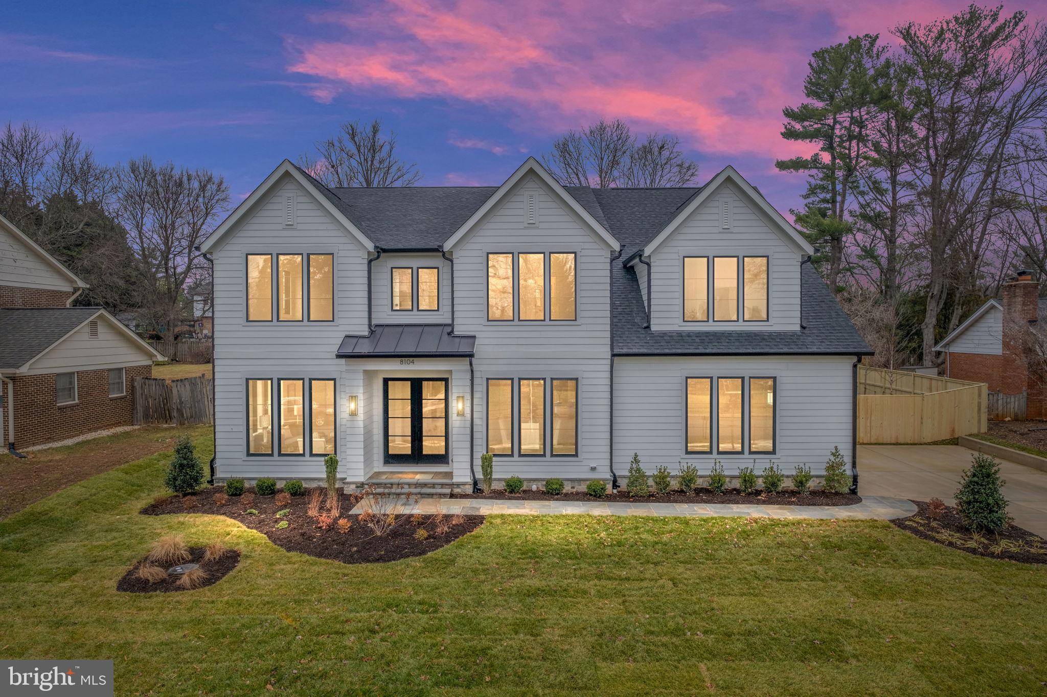 Mclean, VA 22102,8104 CAWDOR CT