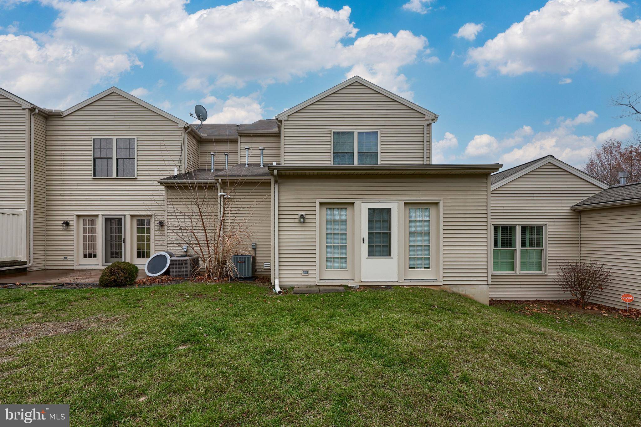 Hummelstown, PA 17036,773 CREEKSIDE DR