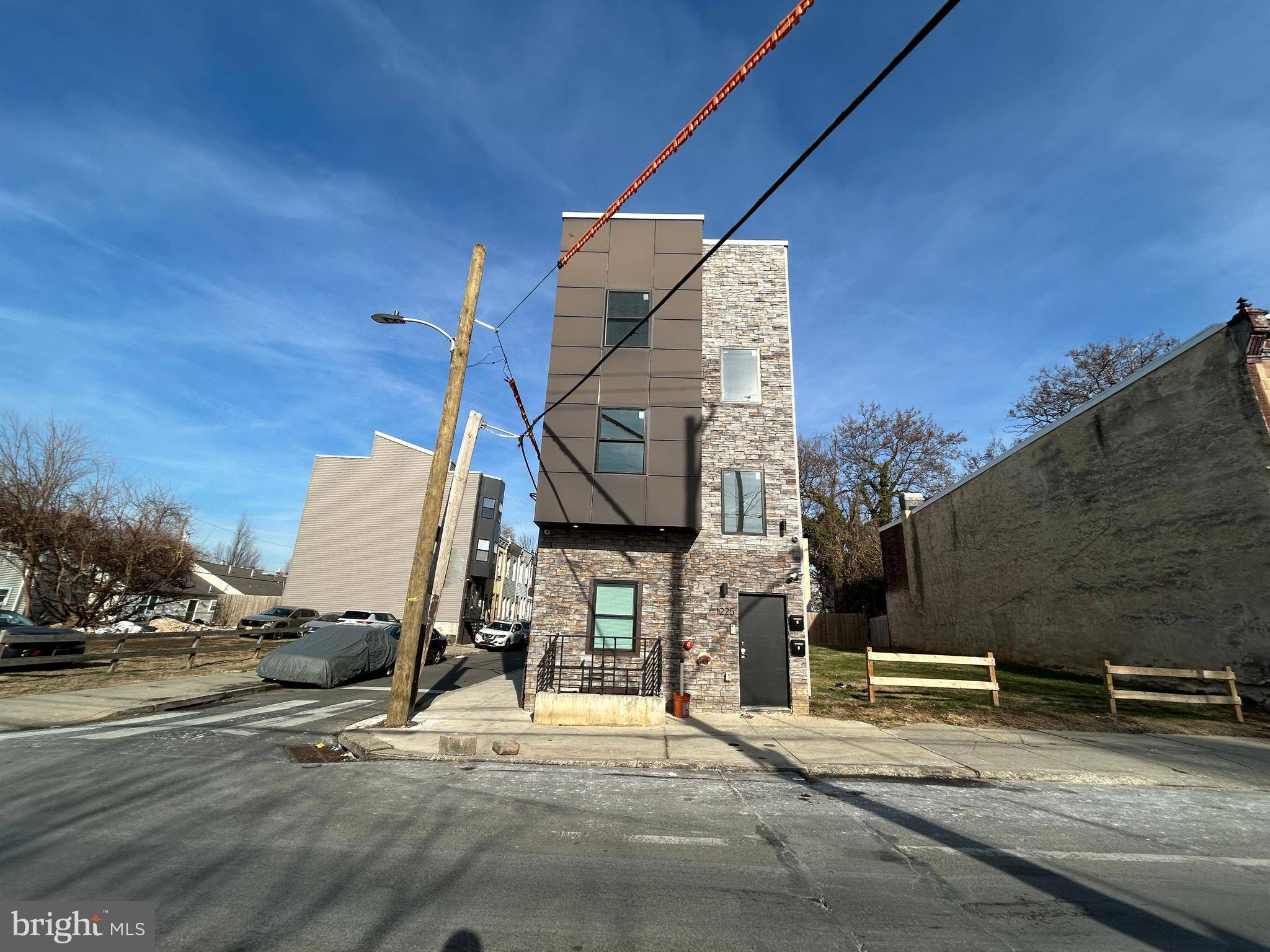 Philadelphia, PA 19133,1225 W DAUPHIN ST #C