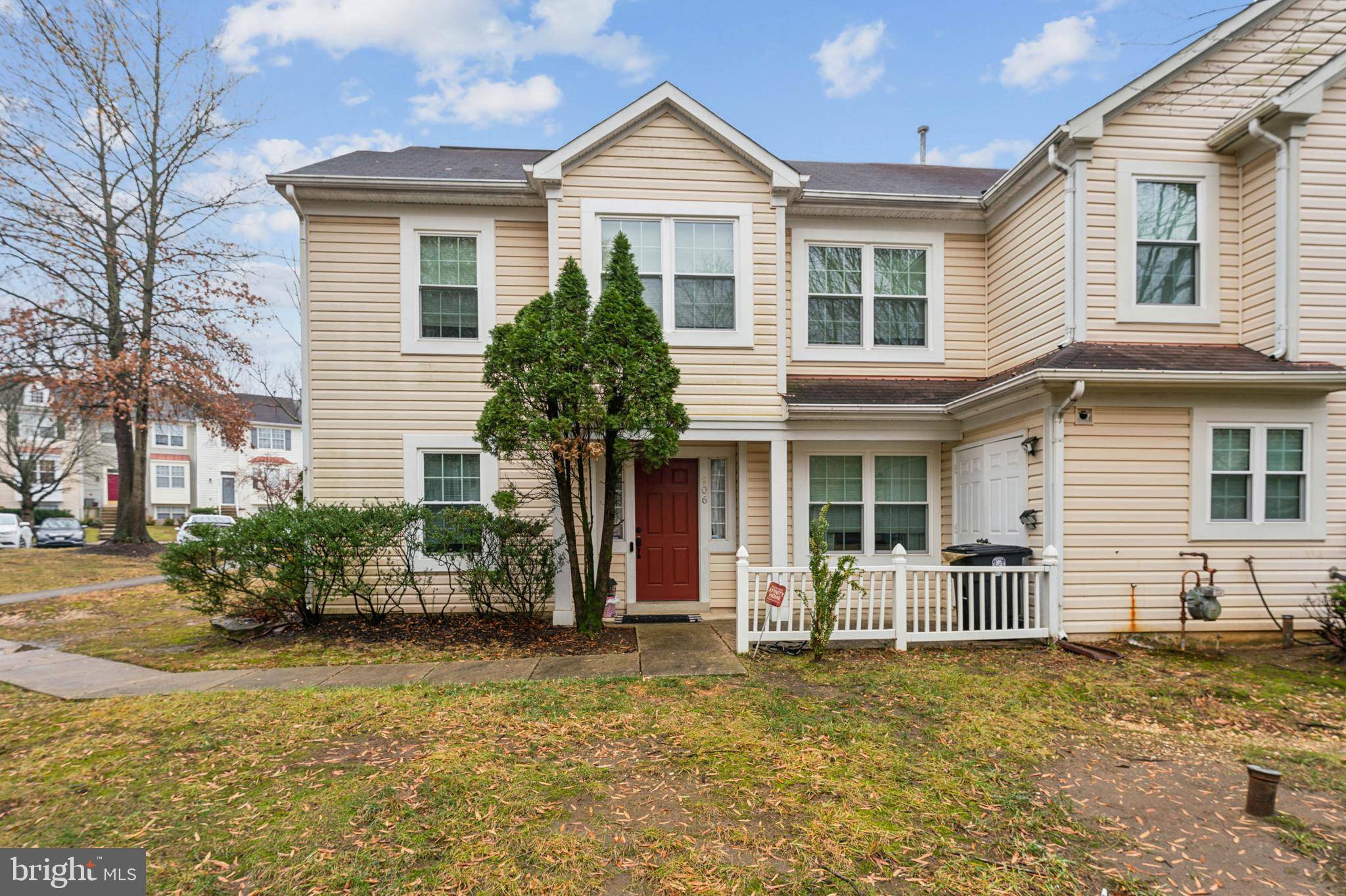 Upper Marlboro, MD 20774,906 DUNLORING CT