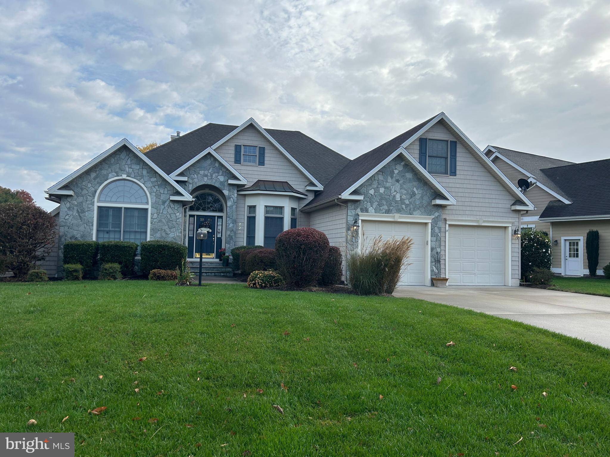 Bethany Beach, DE 19930,228 OYSTER SHELL CV