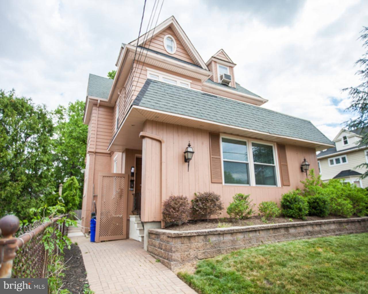 Collingswood, NJ 08108,915 HADDON AVE