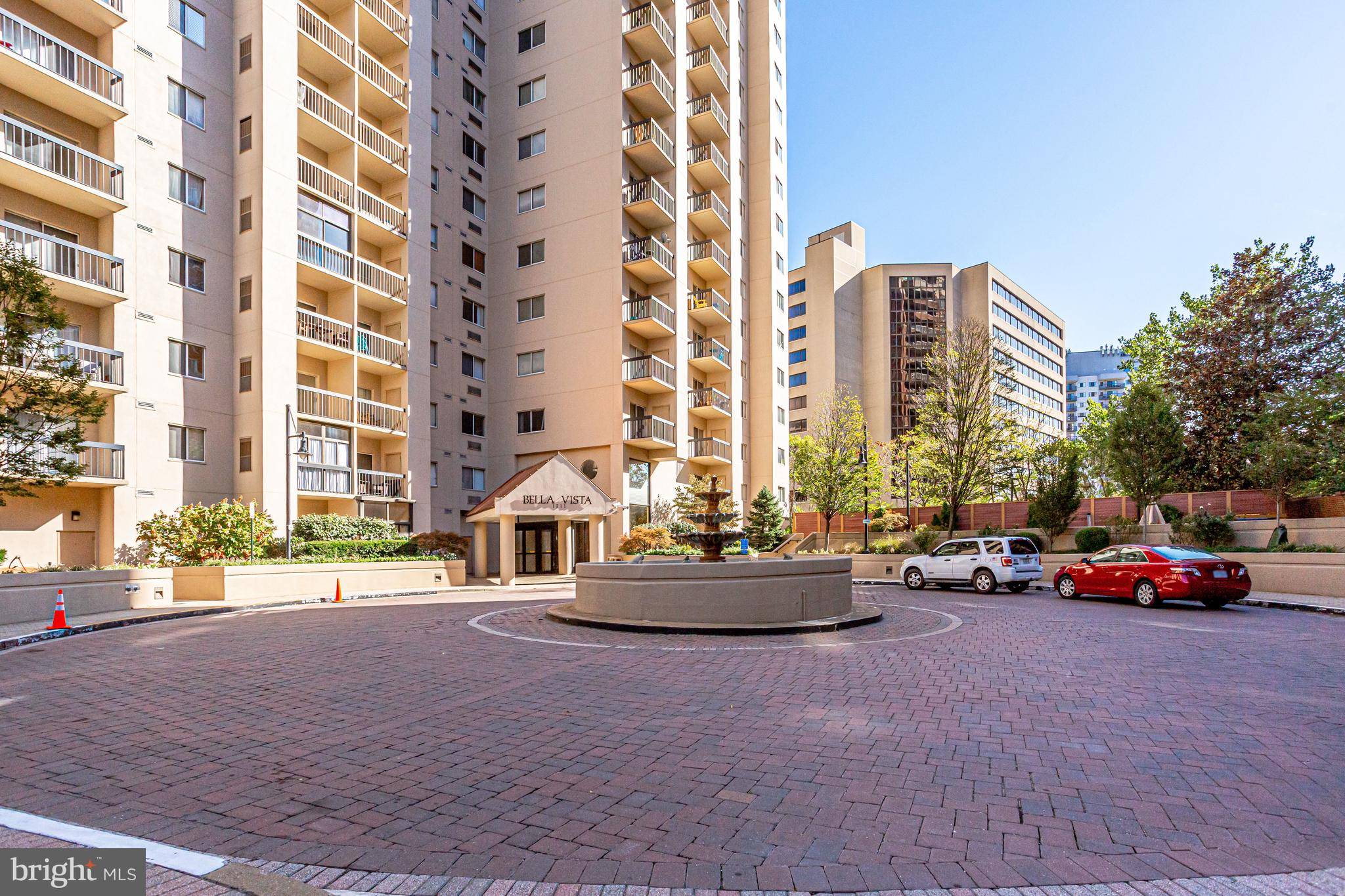 Arlington, VA 22202,1211 S EADS ST #1704