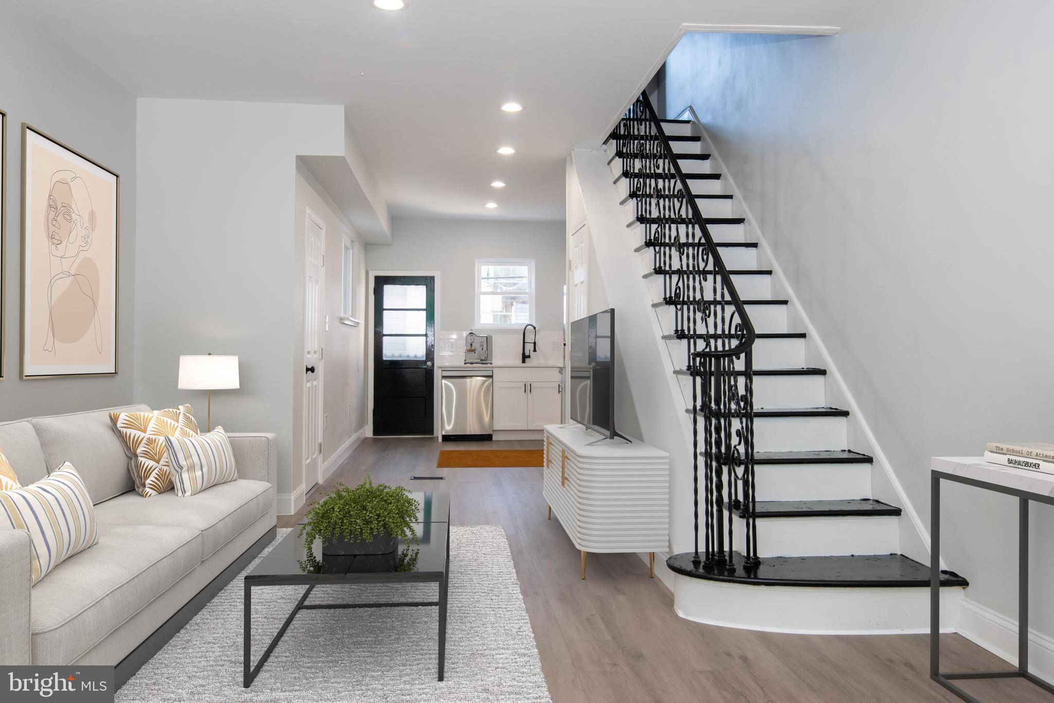 Philadelphia, PA 19145,2122 S CHADWICK ST