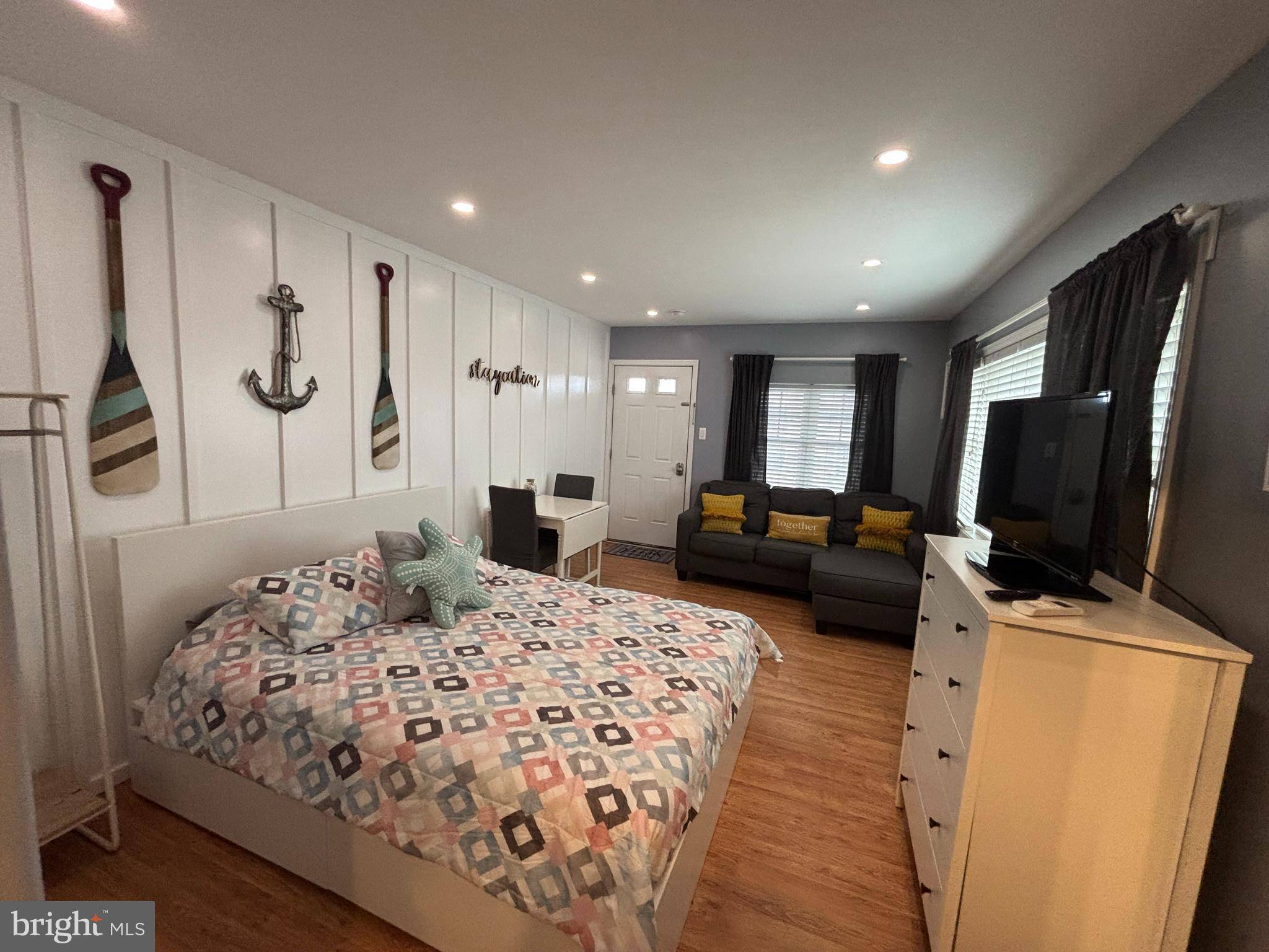 North Wildwood, NJ 08260,1400 SURF AVE #201