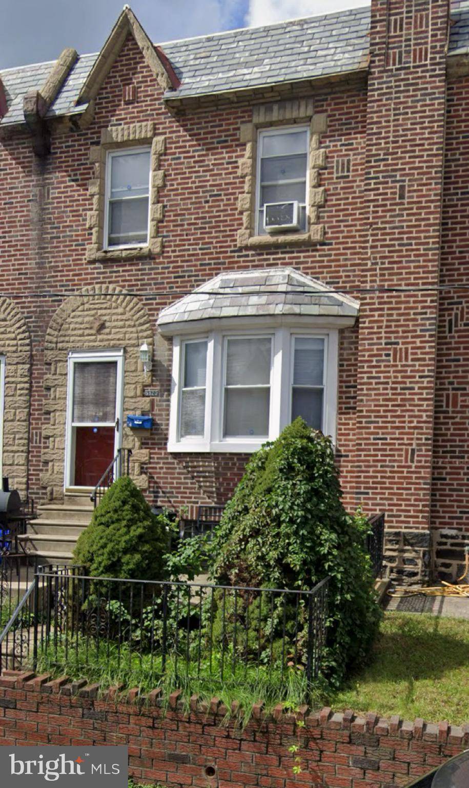 Philadelphia, PA 19120,5920 LAWNDALE ST