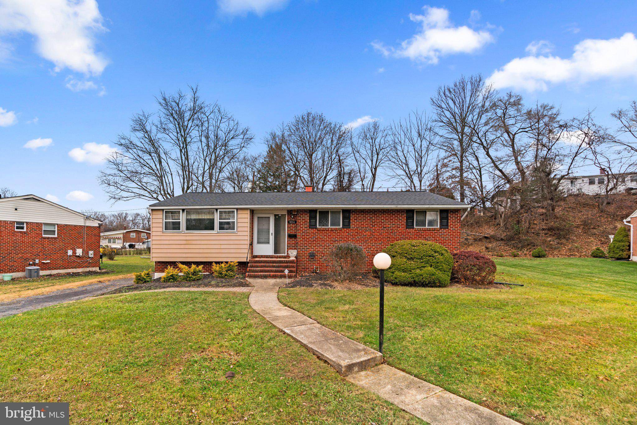 Pikesville, MD 21208,904 DROPLEAF CT