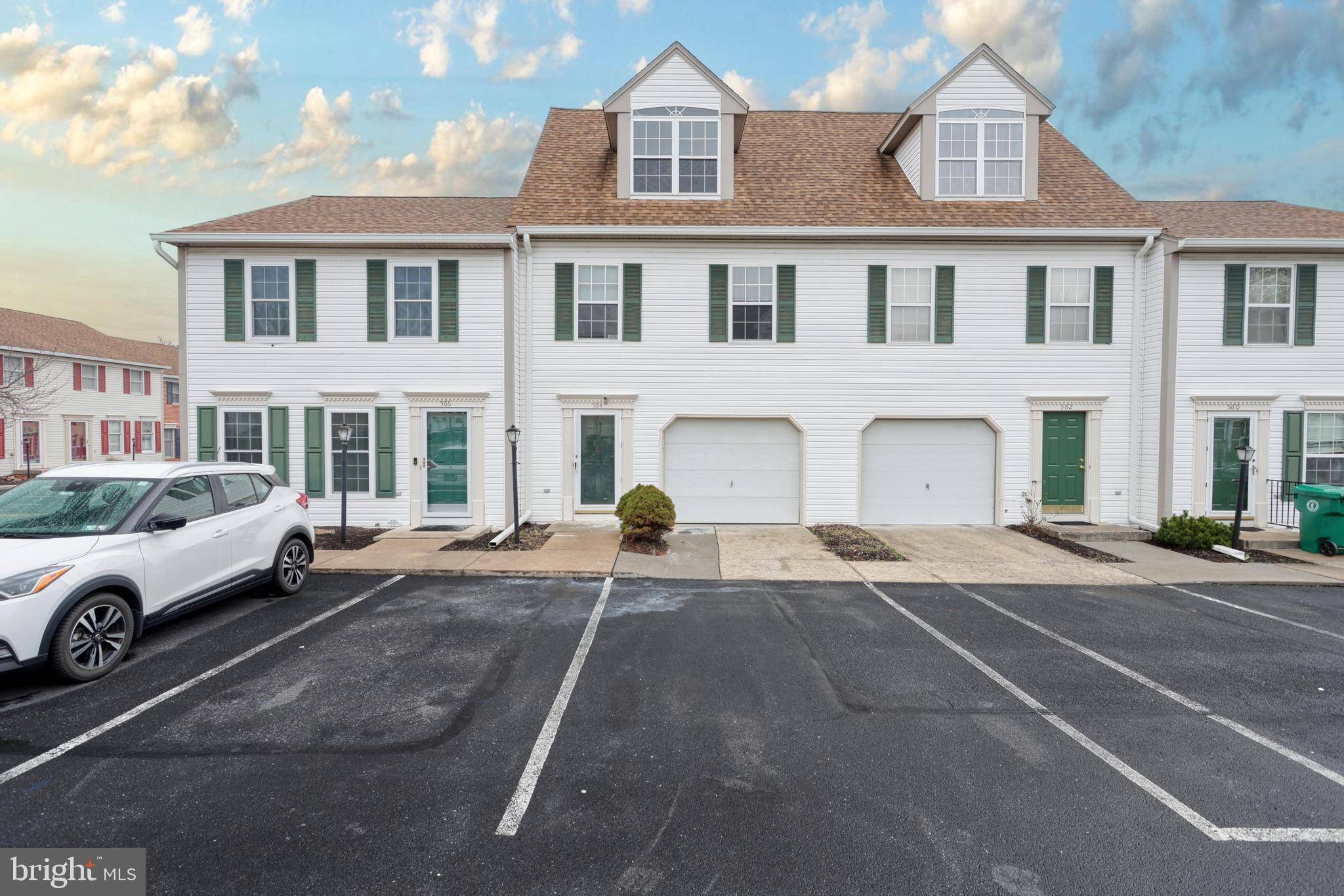 Harrisburg, PA 17112,564 DOWNINGTON CT