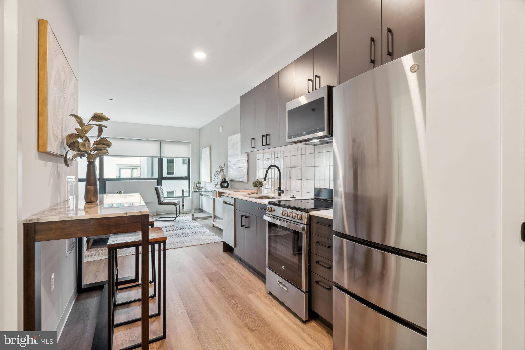 Philadelphia, PA 19123,1108-20 N FRONT ST #208