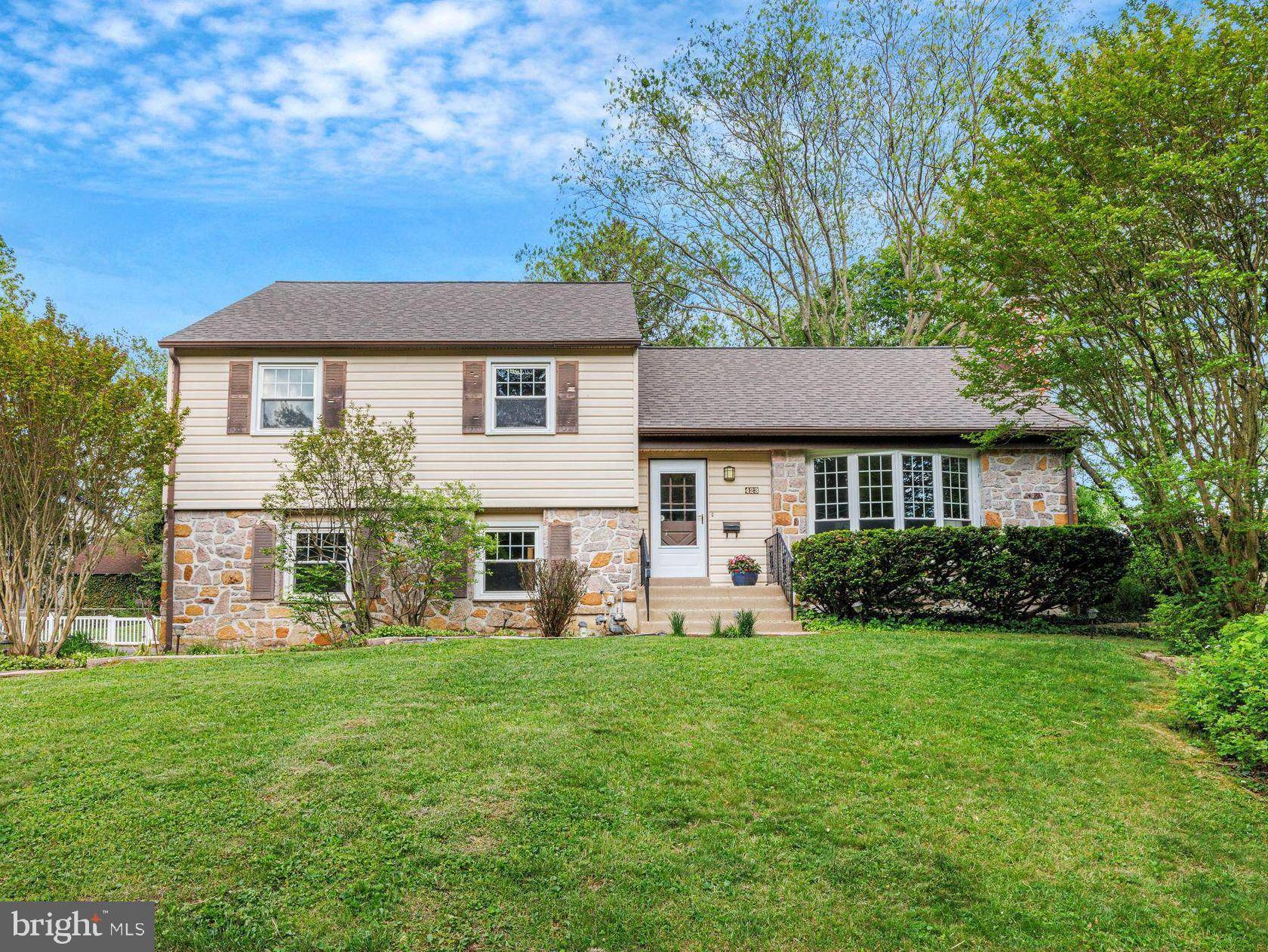 Swarthmore, PA 19081,423 DREXEL PL