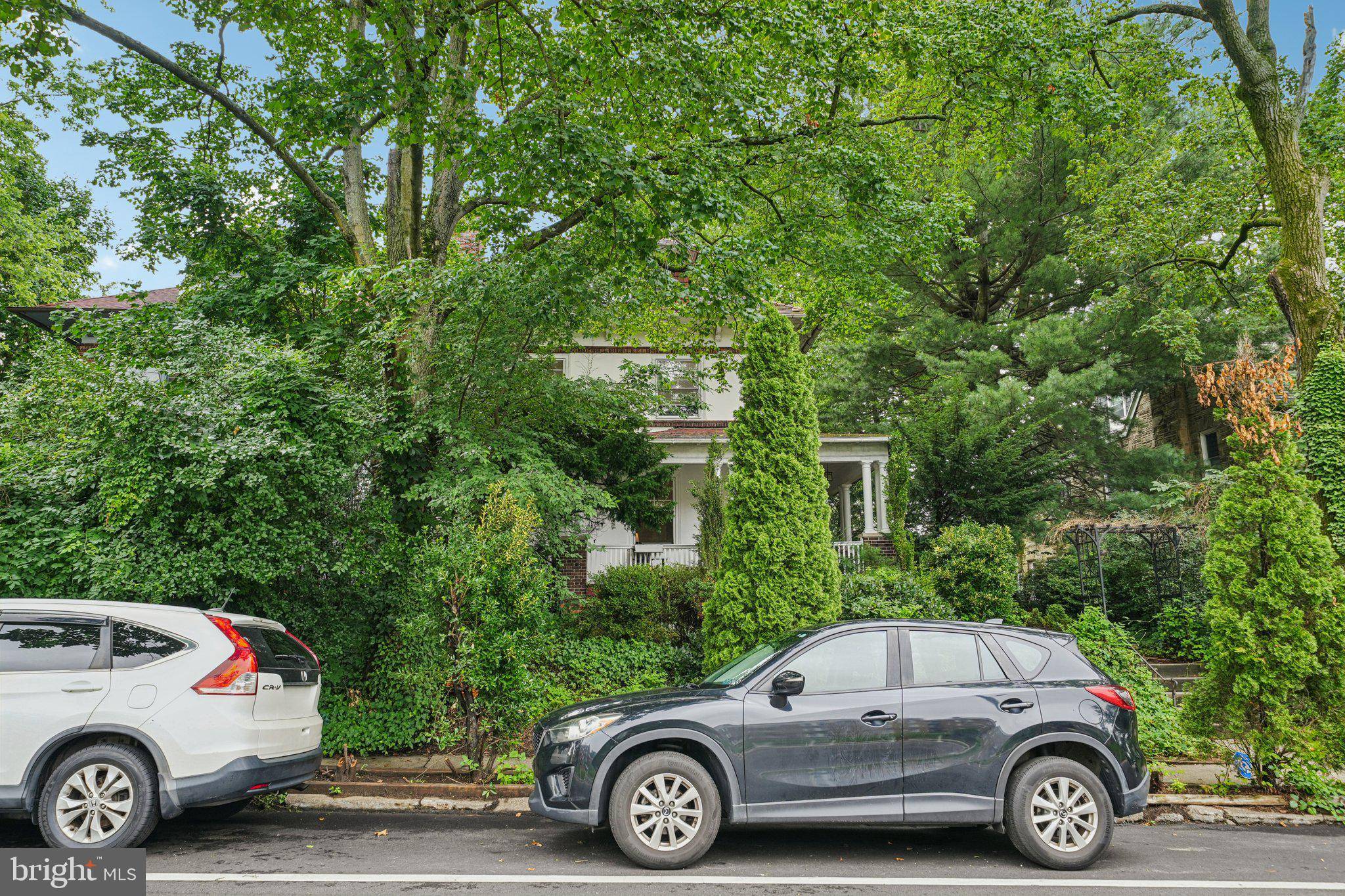 Philadelphia, PA 19119,614 E VERNON RD