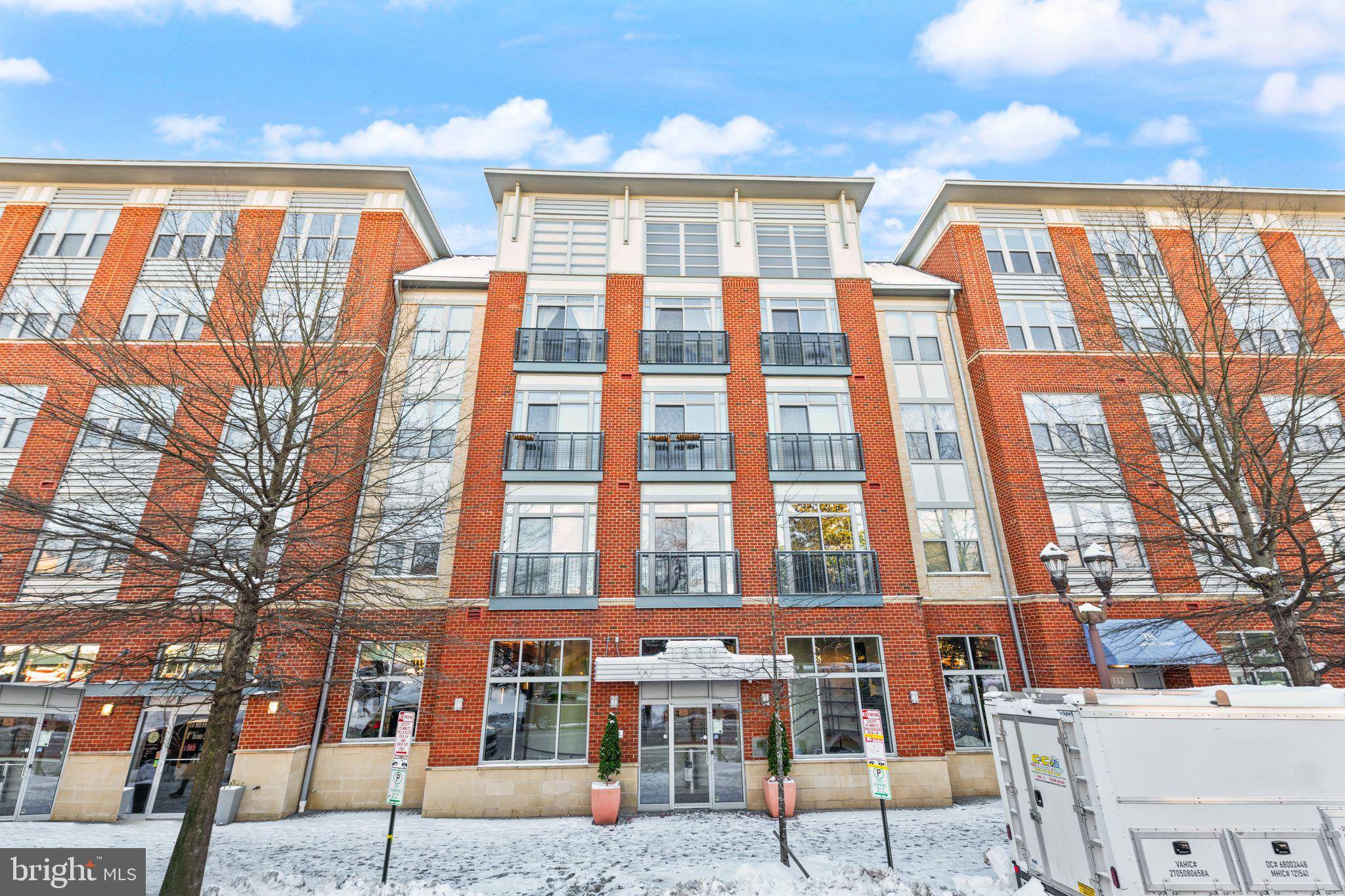 Arlington, VA 22201,1800 WILSON BLVD #426