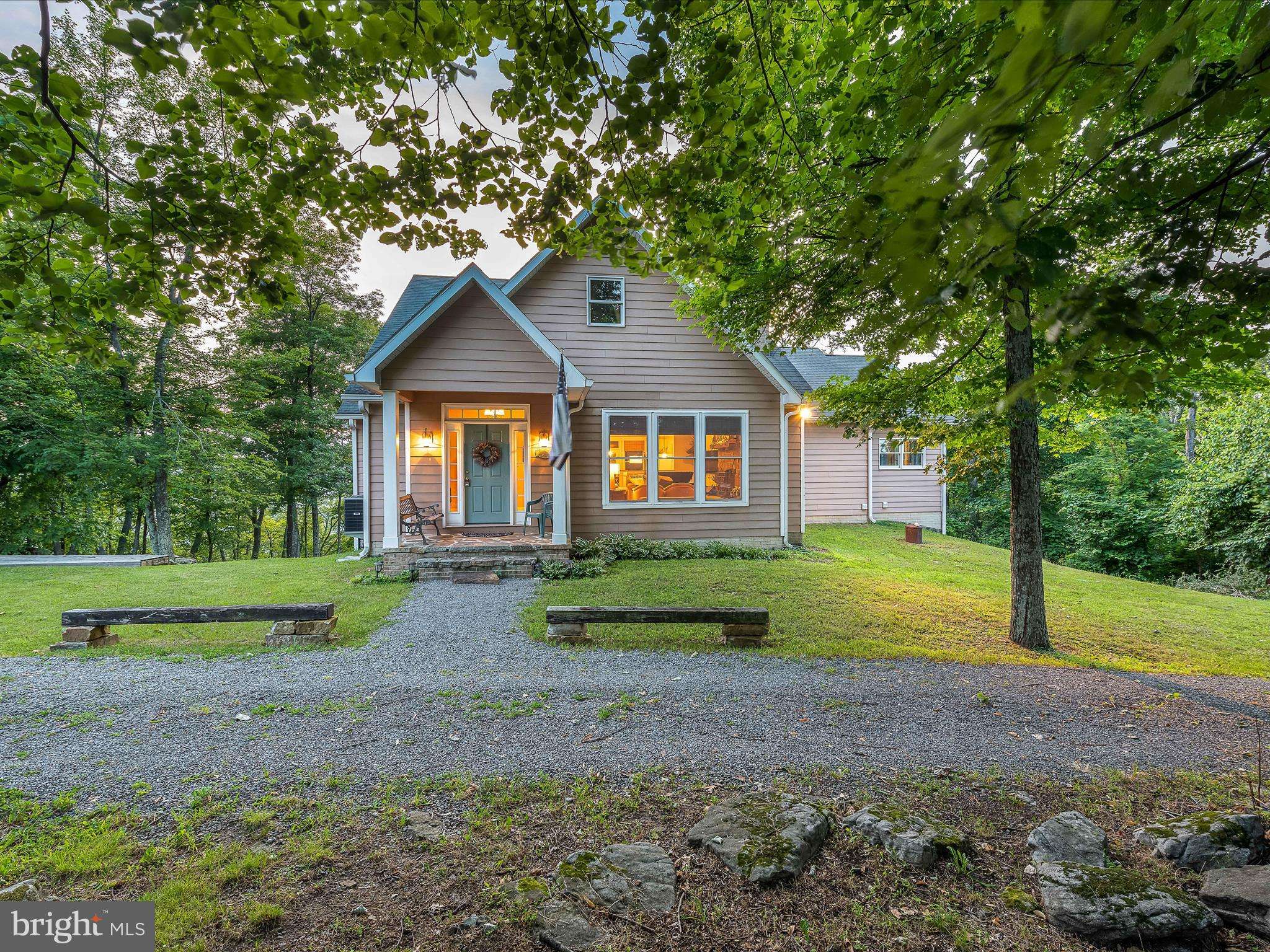 Berkeley Springs, WV 25411,2684 QUAINT ACRES LN