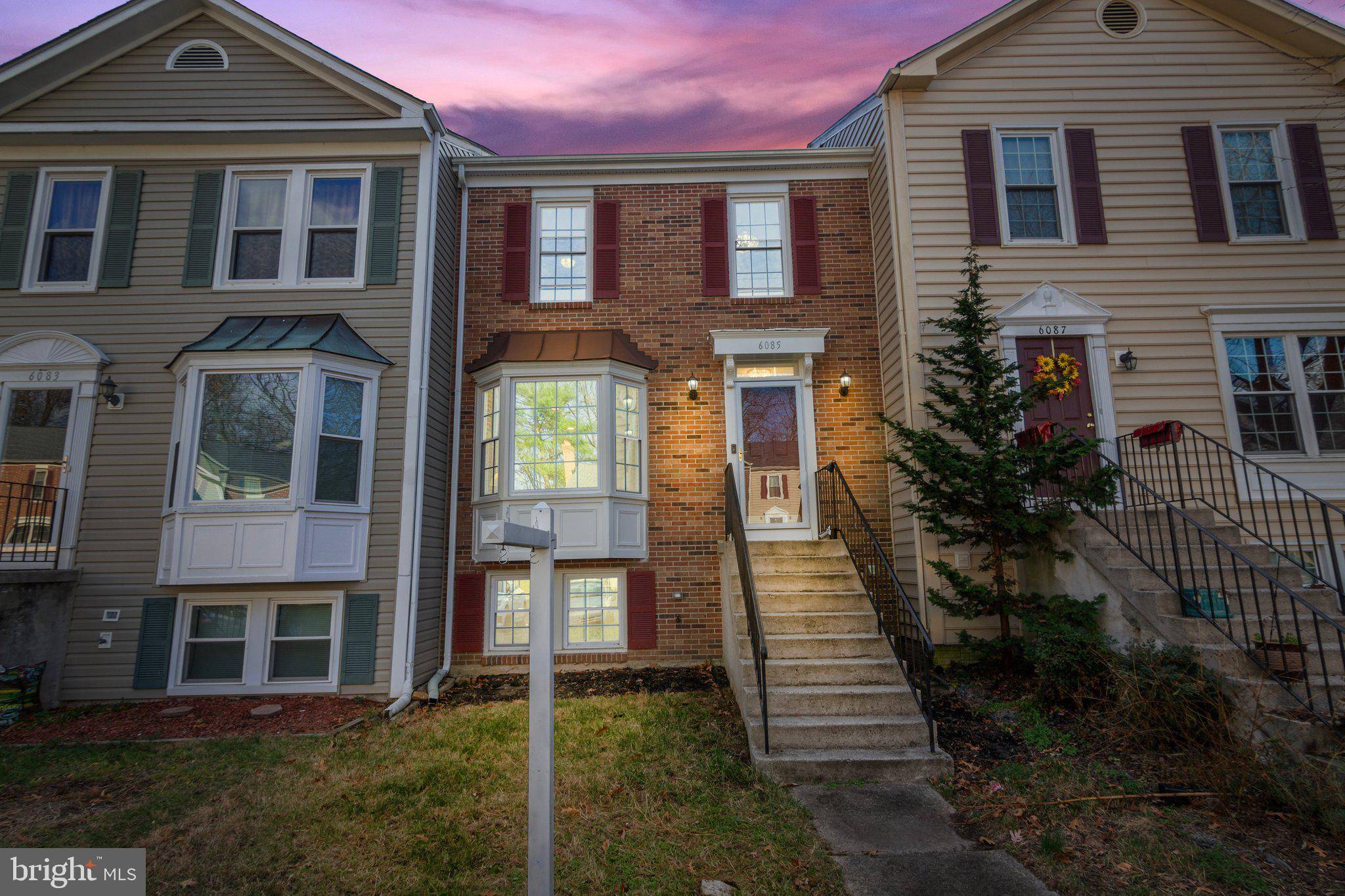 Centreville, VA 20121,6085 CLAY SPUR CT