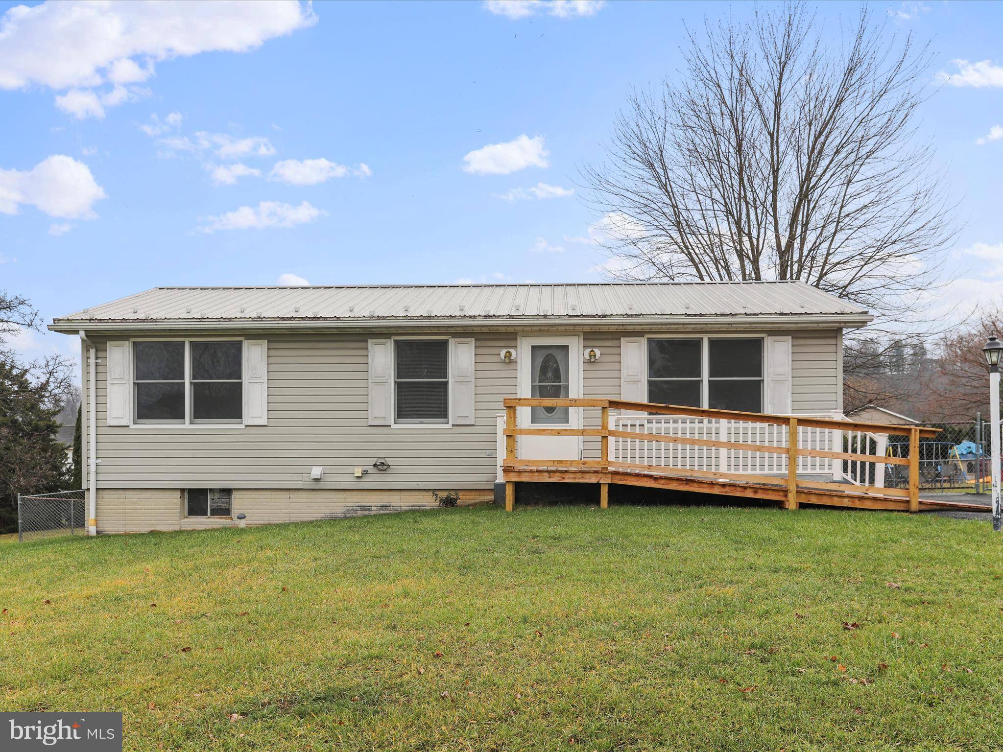 Waynesboro, PA 17268,8752 OXFORD CIR