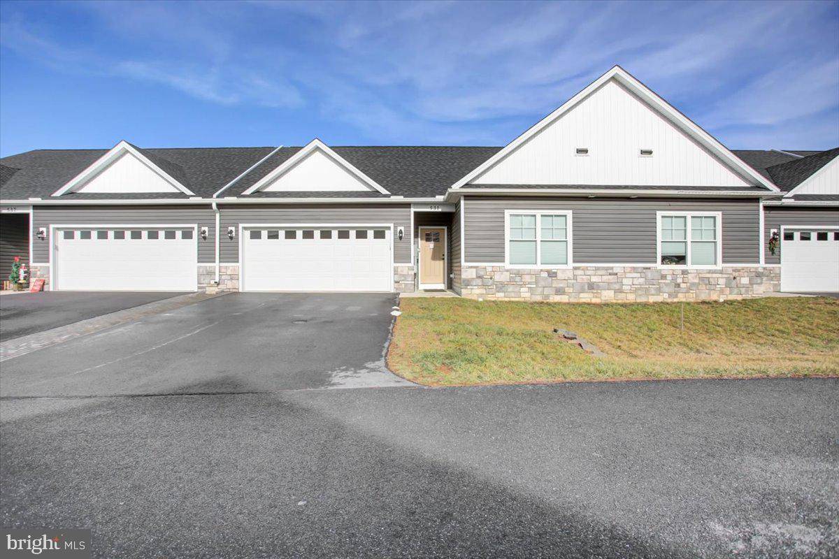 Greencastle, PA 17225,531 SHOOK CT E