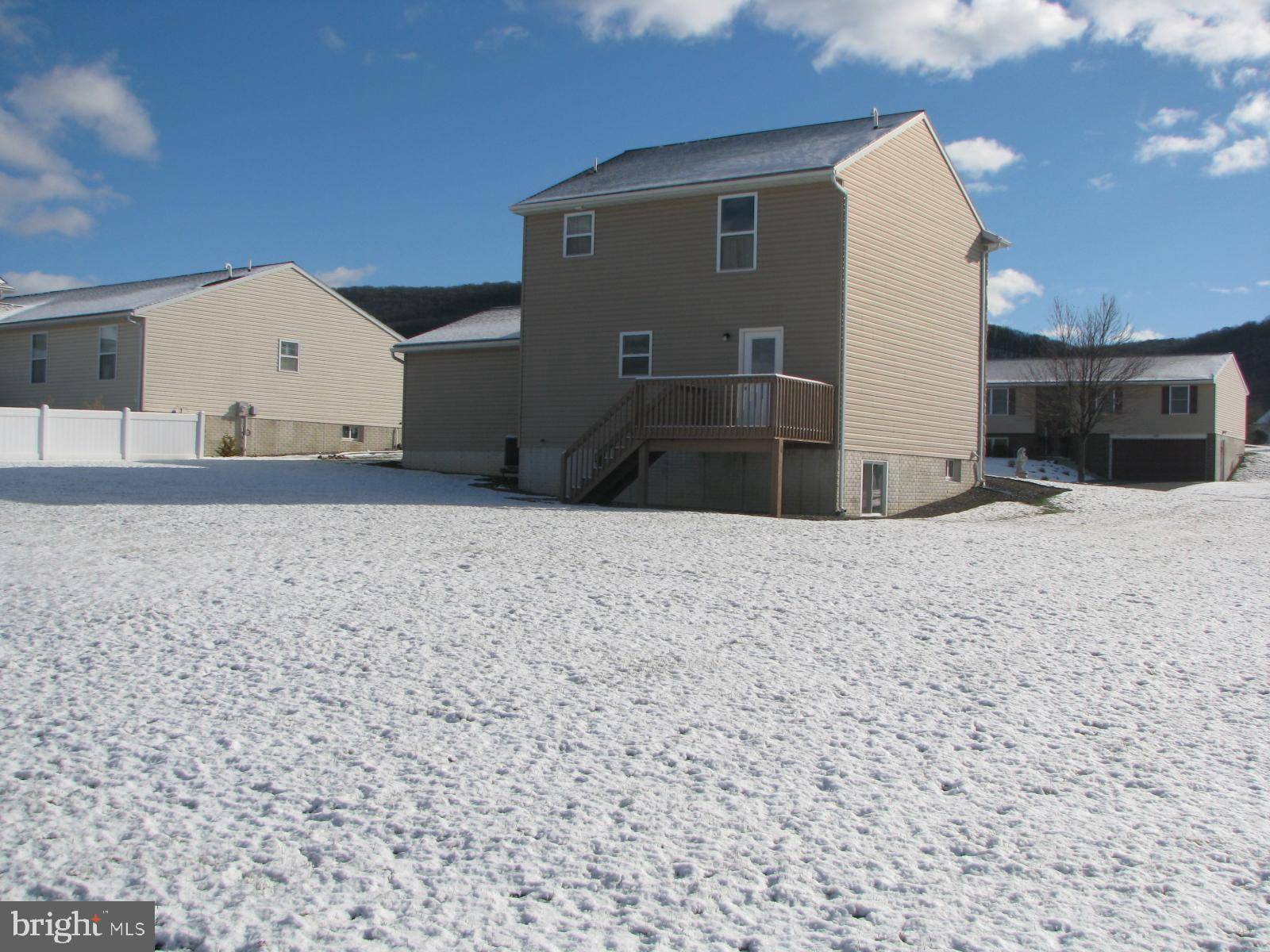 Newmanstown, PA 17073,128 EDGEMONT LN