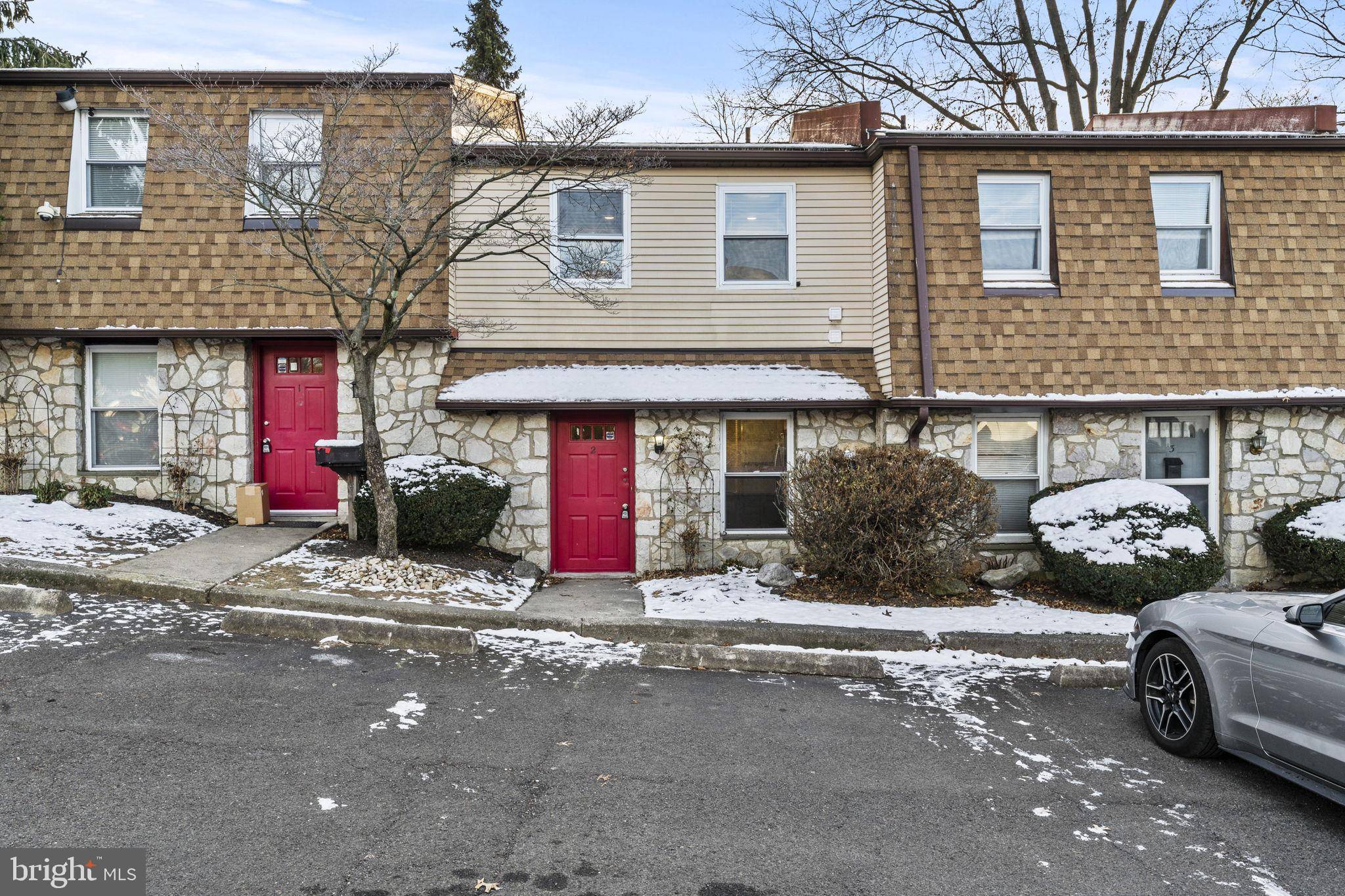 Elkins Park, PA 19027,106 SUSAN DR #2