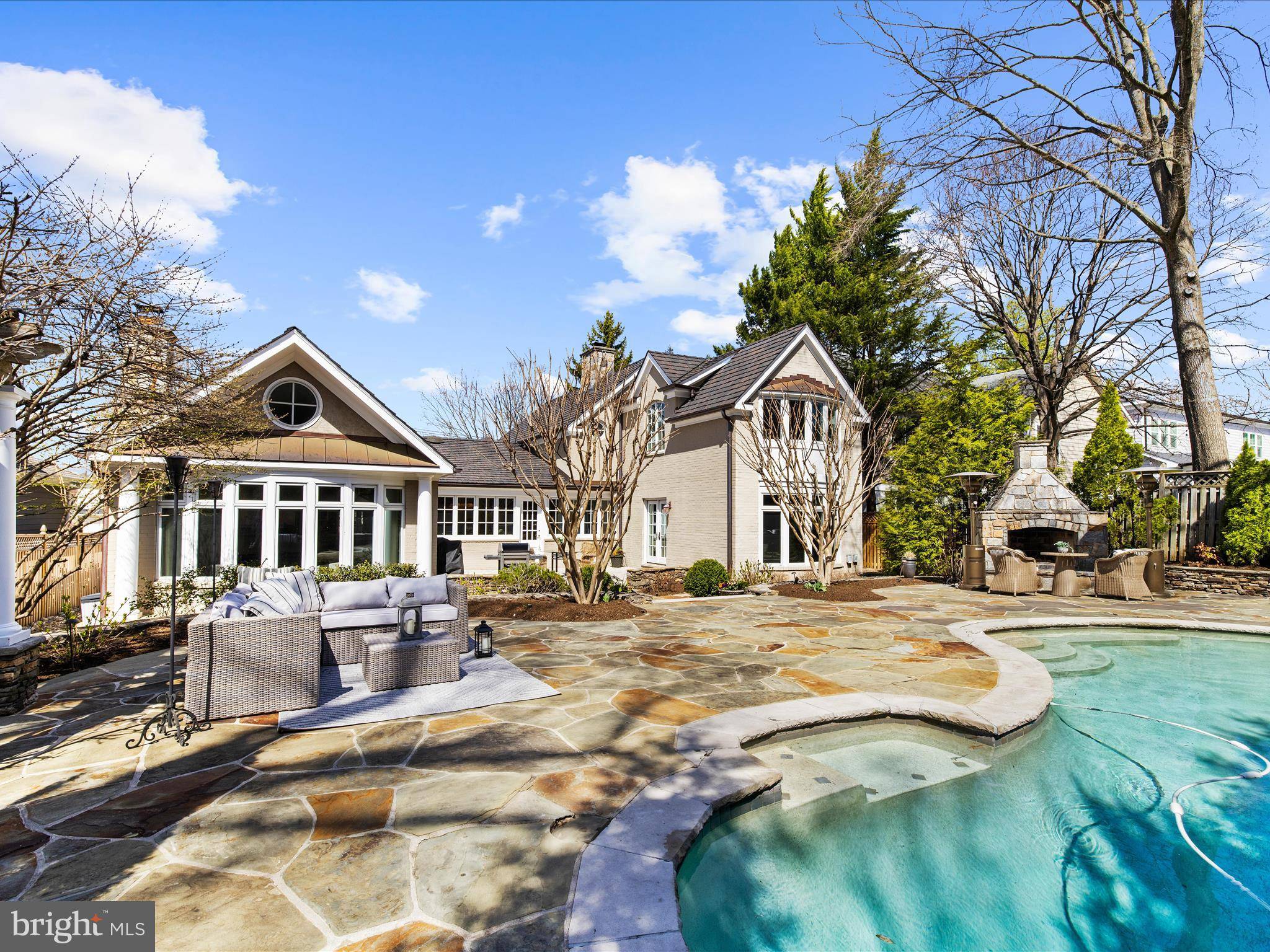 Bethesda, MD 20814,5606 WILSON LN