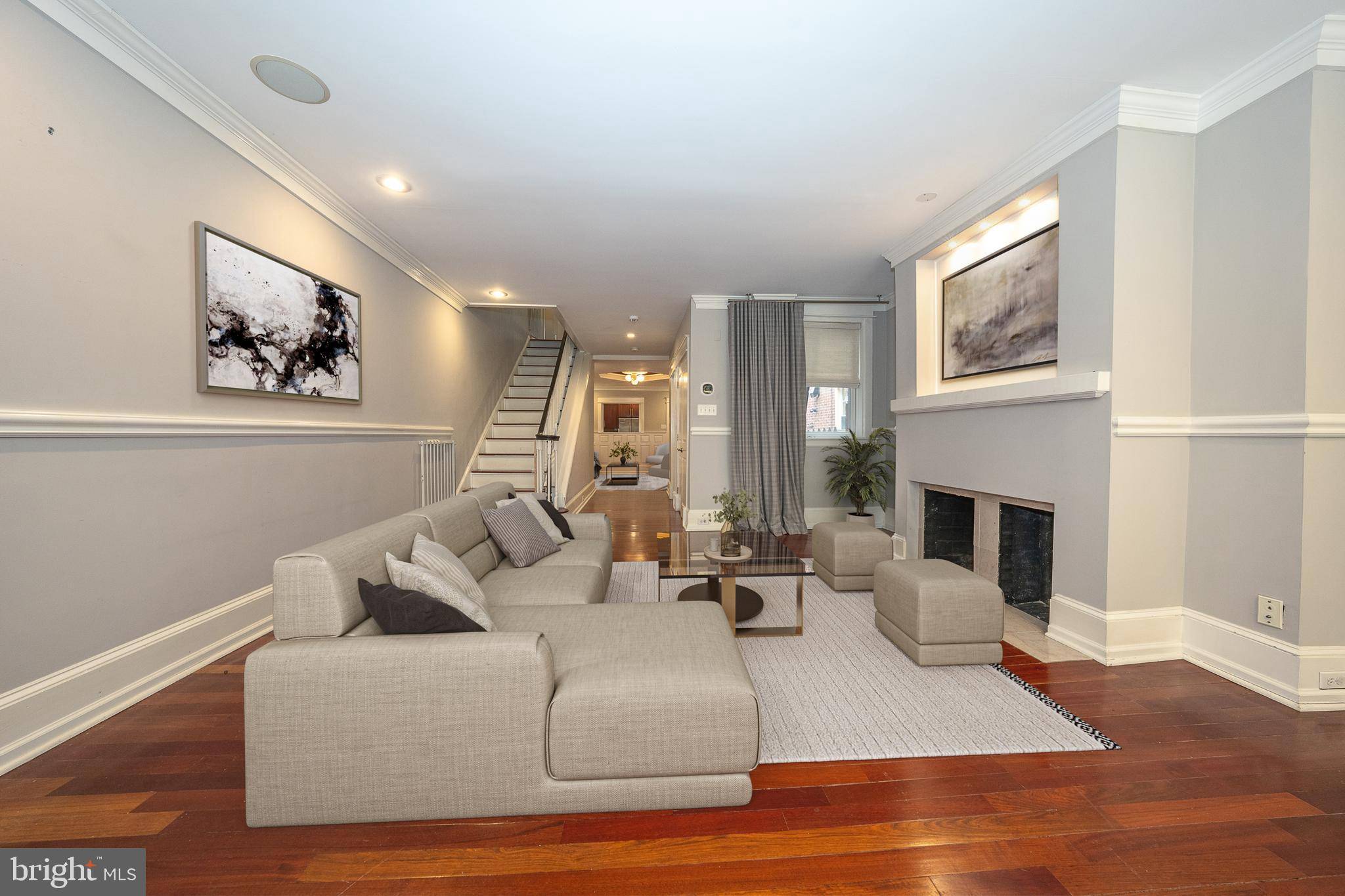 Philadelphia, PA 19106,617 PINE ST