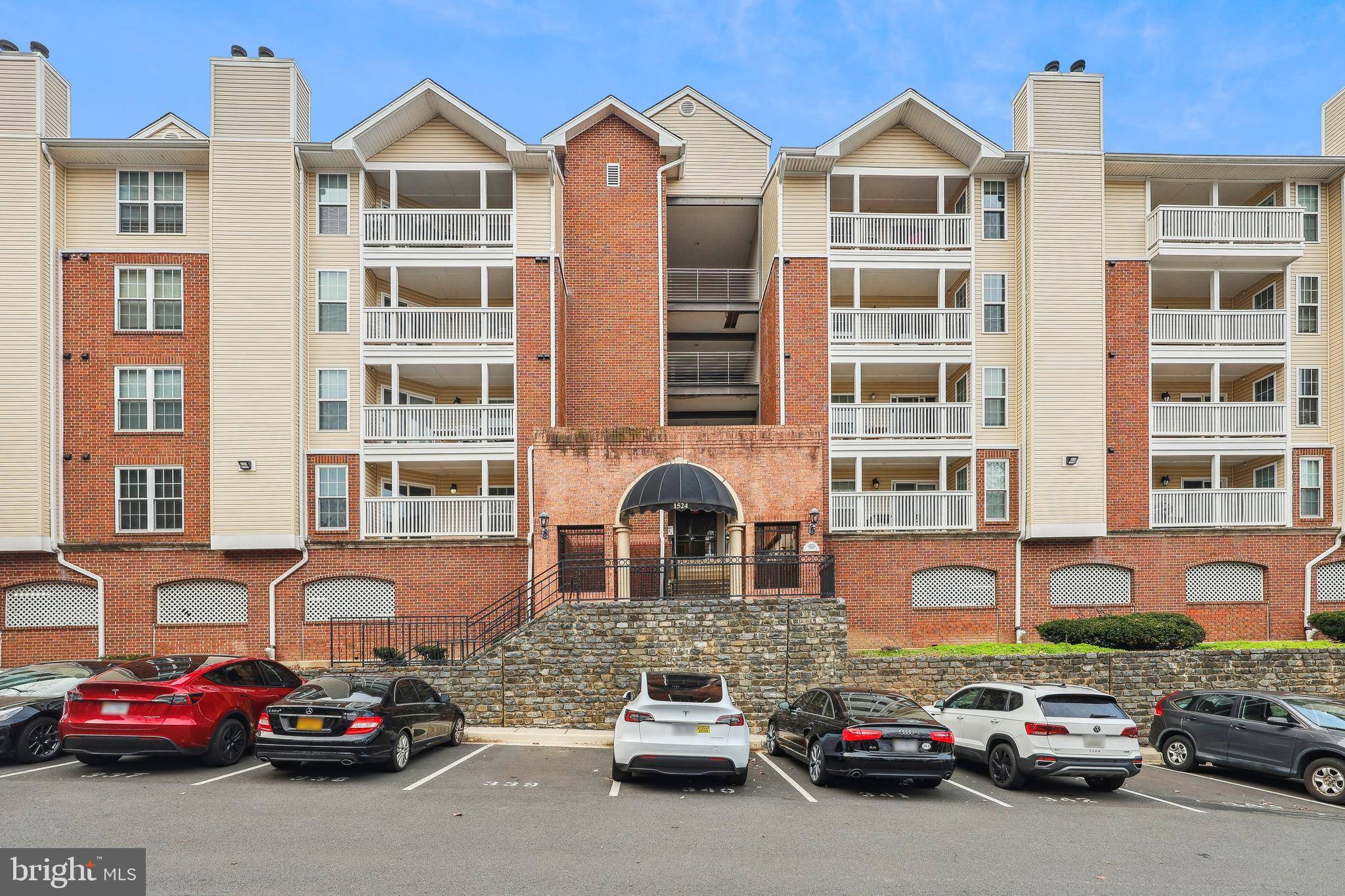 Mclean, VA 22102,1524 LINCOLN WAY #101